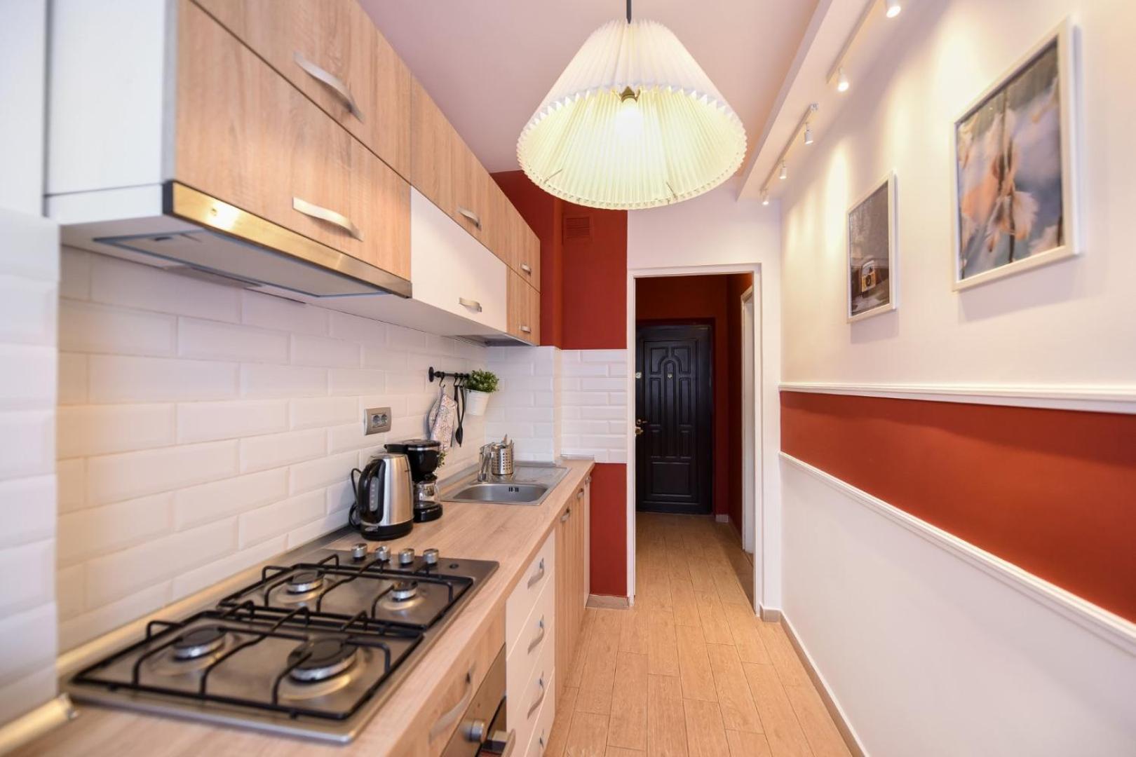 Apartment Downtown Oasis: With Cozy Charm