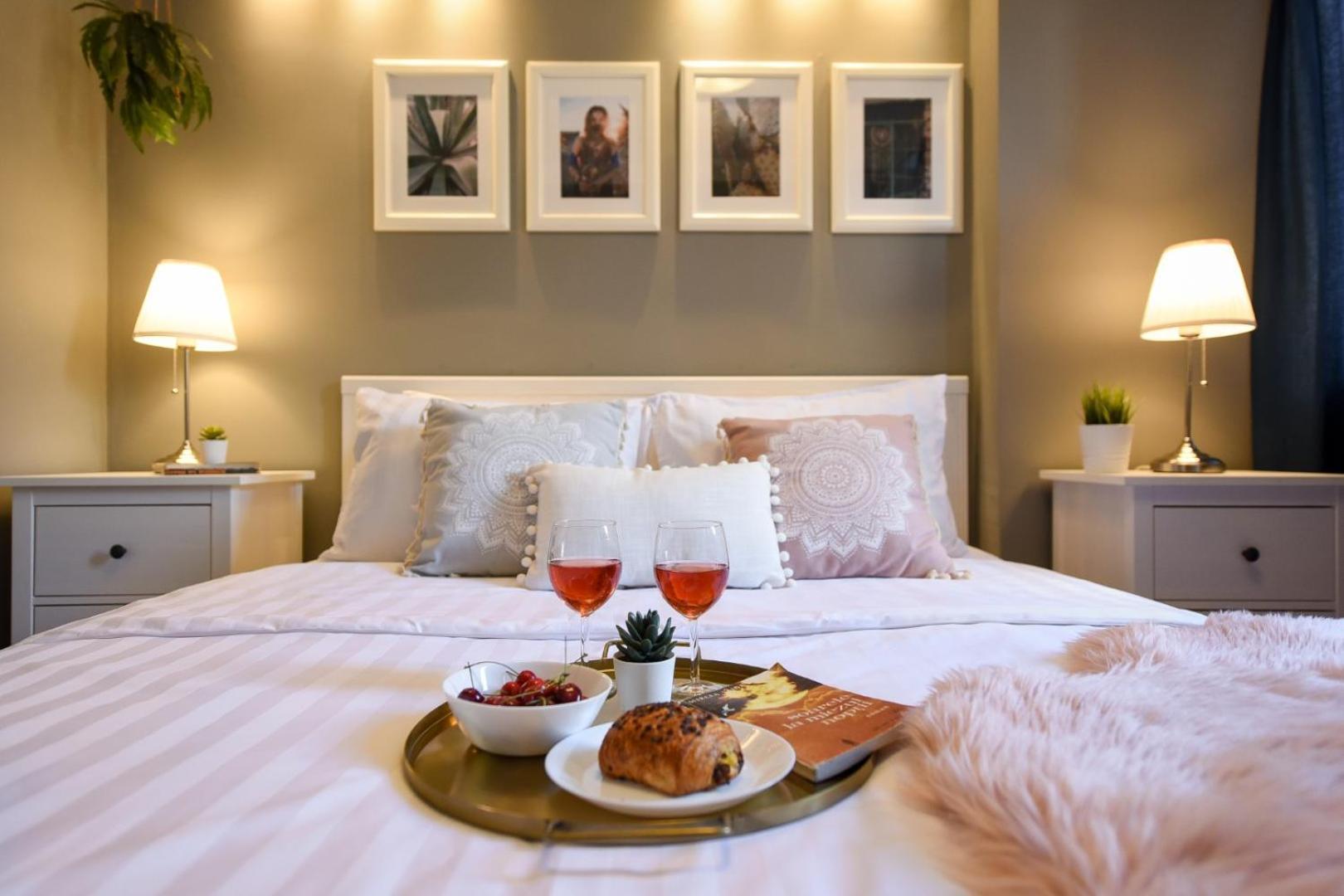 Downtown Oasis: With Cozy Charm *