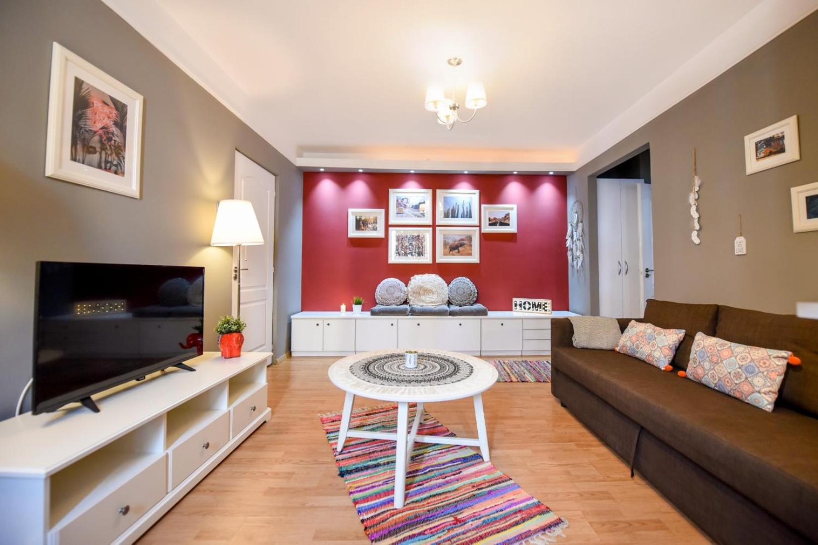 Downtown Oasis: With Cozy Charm Bucharest