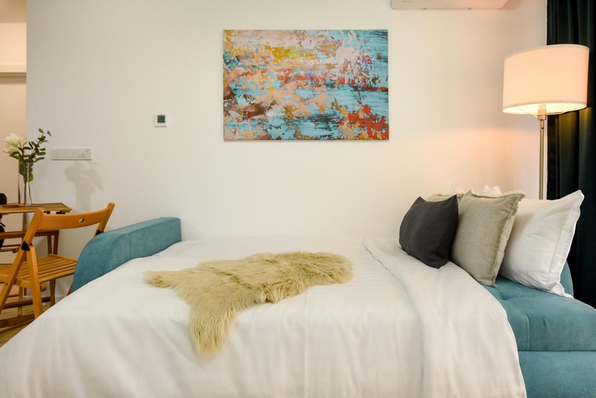 Perfect Stay: Urban Heaven In Aviatiei Business Area