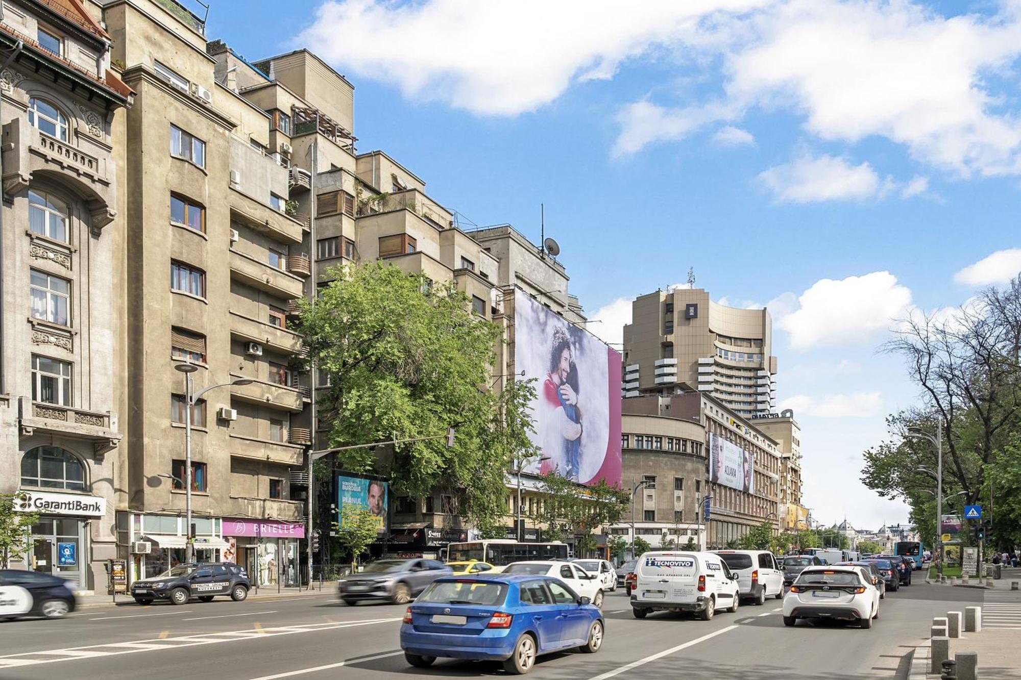 Sweet Luxury Three City Center Universitate Apartment *