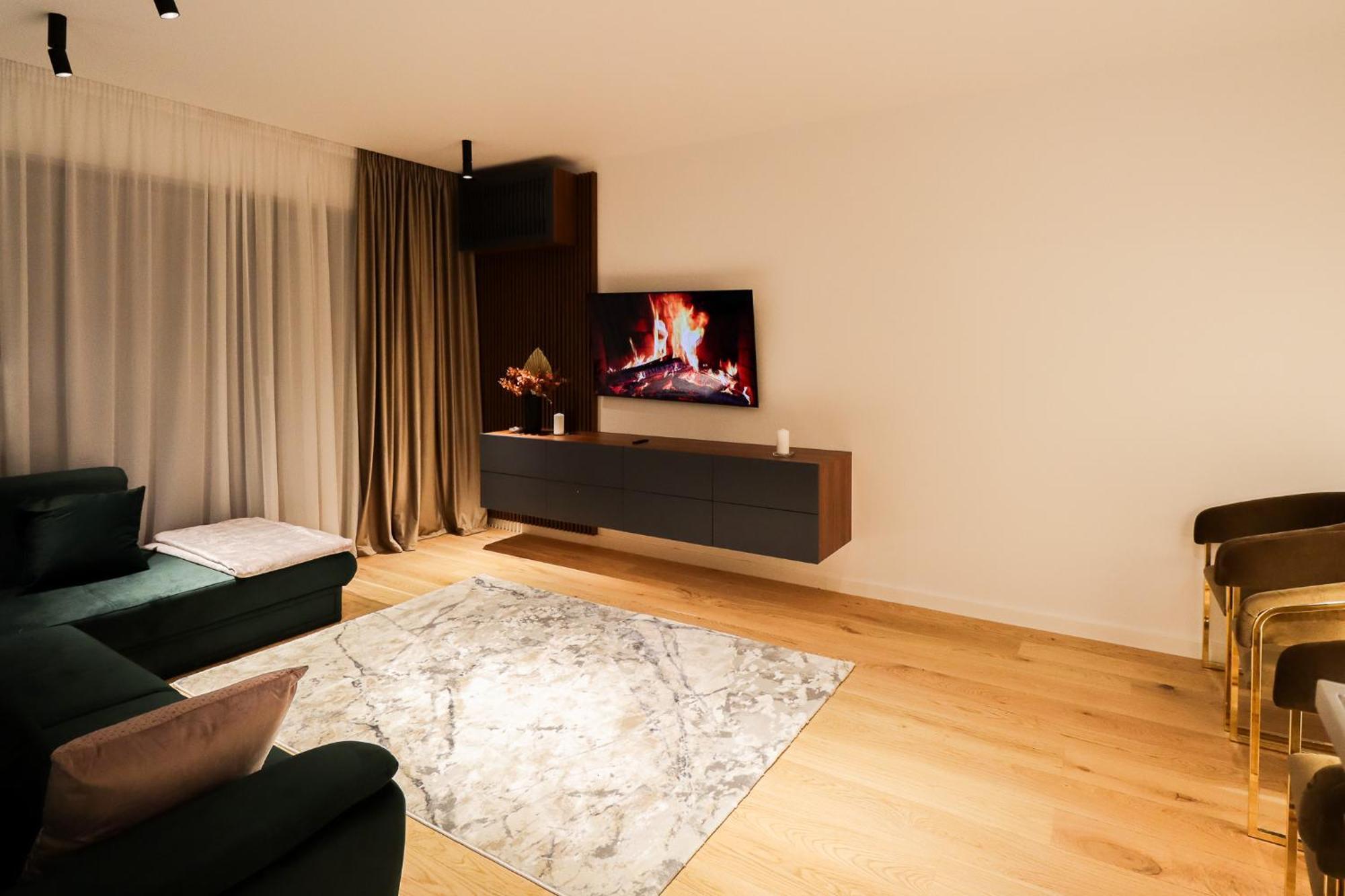 Apartment Business *