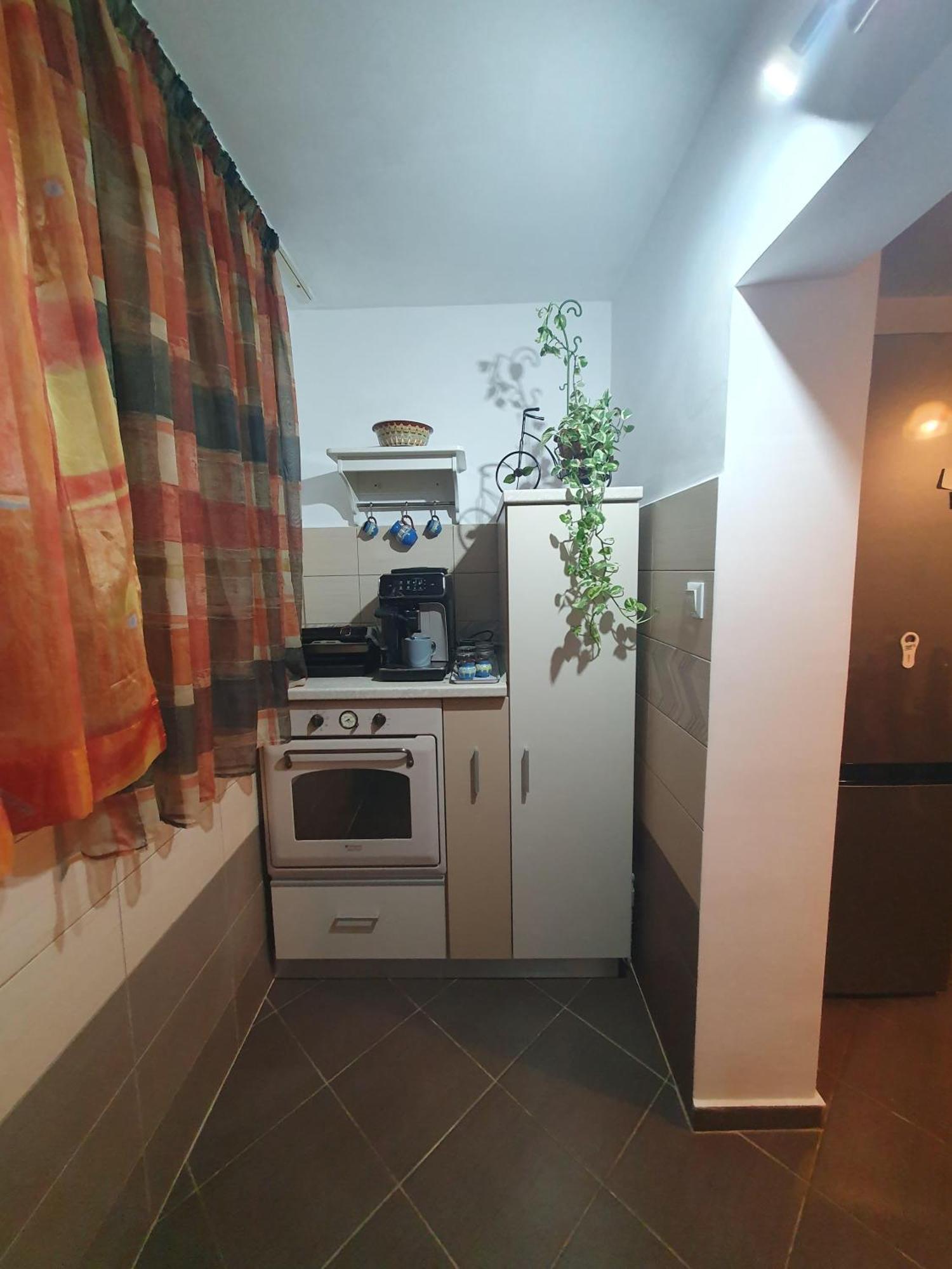Apartment Lovely Urban Retreat Bucharest