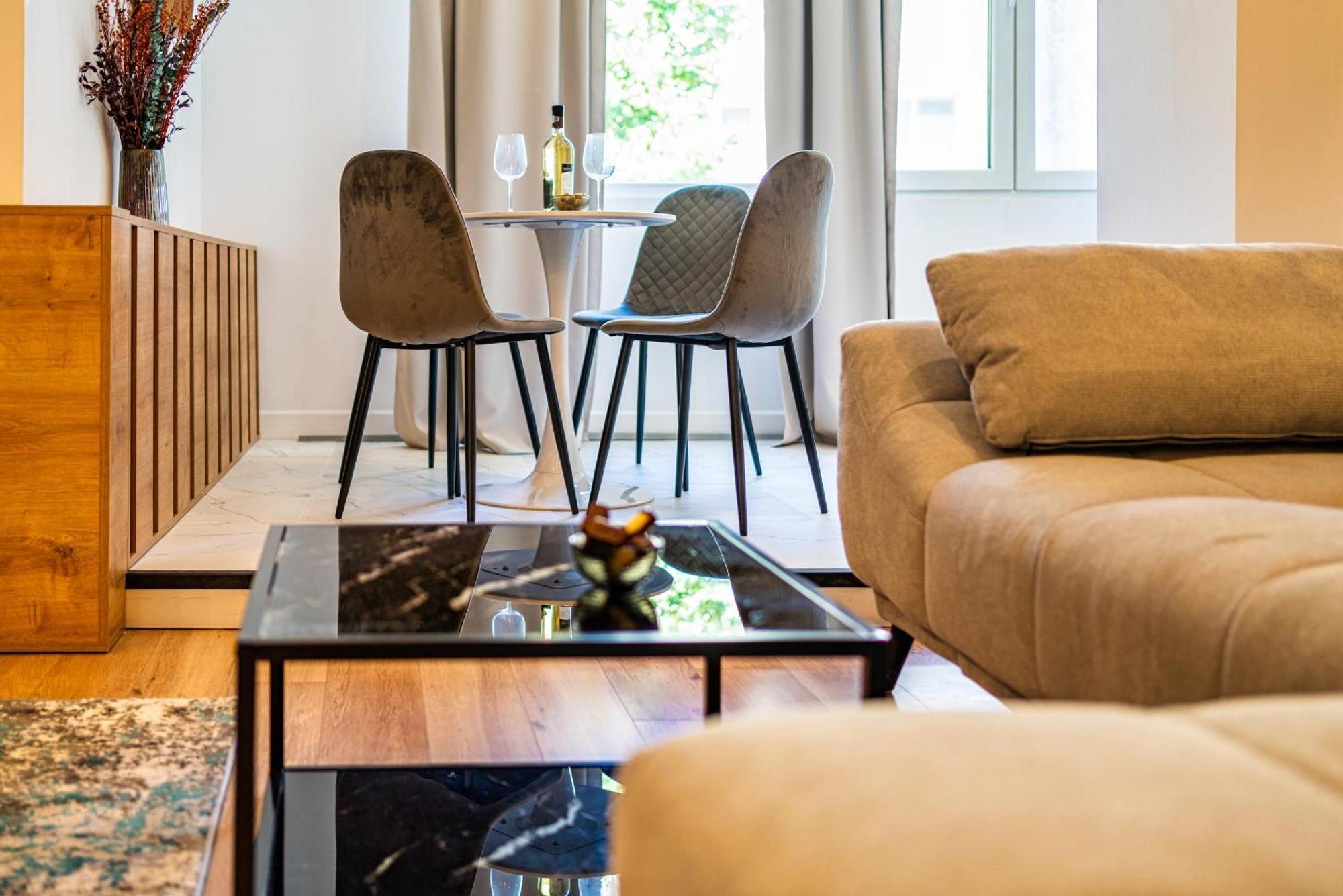 Prime Location & Cozy Comfort: Near Sala Palatului Apartment *