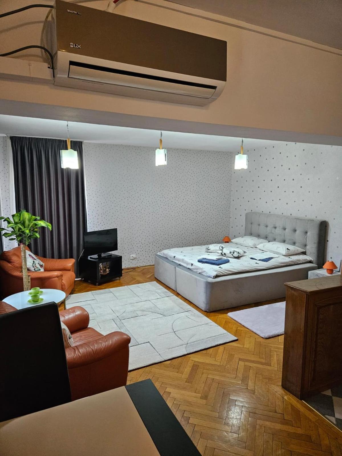 Margot Centre Bucureşti
