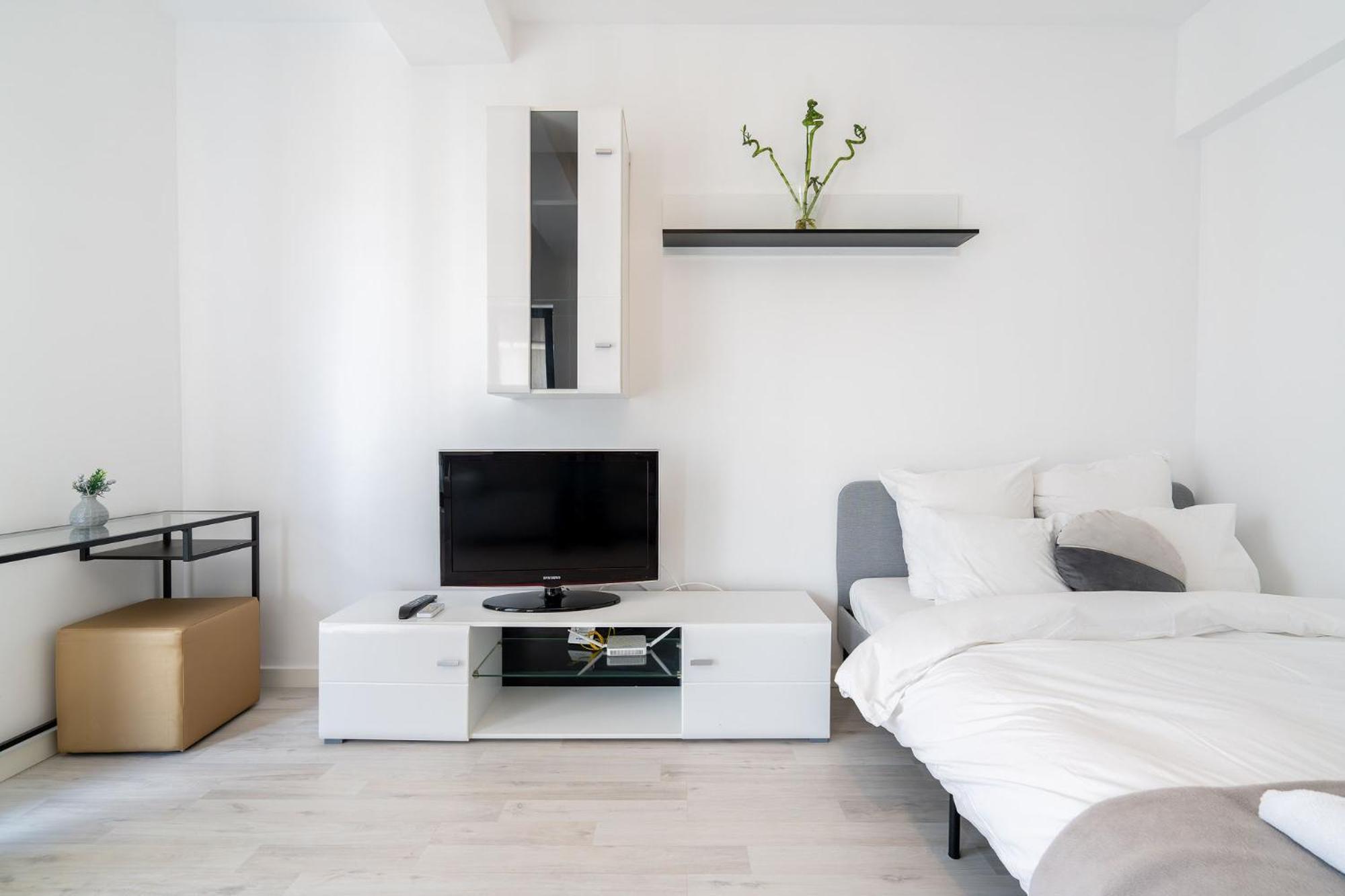 Apartment 21