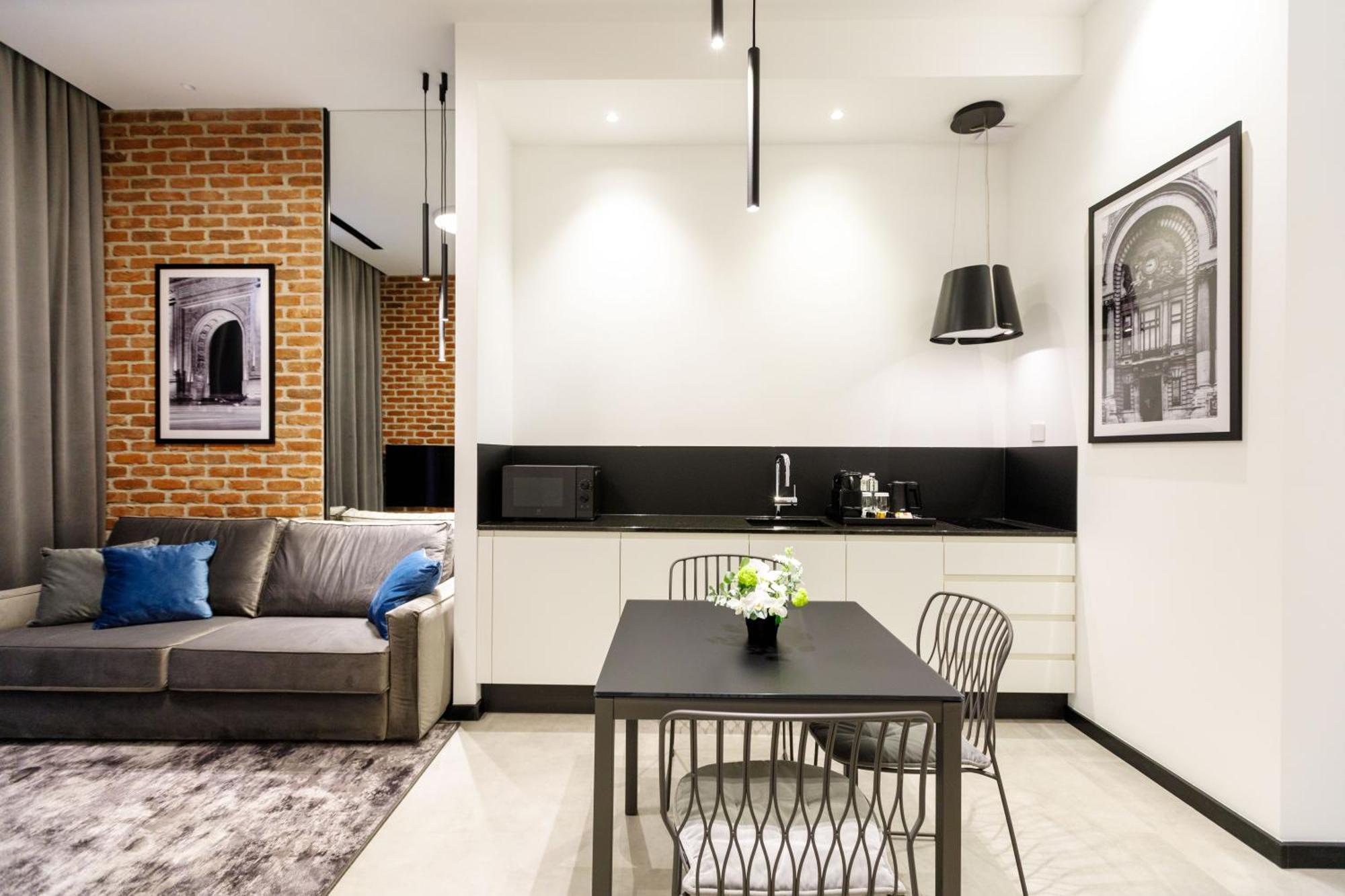 Apartment Old Town Snail Design