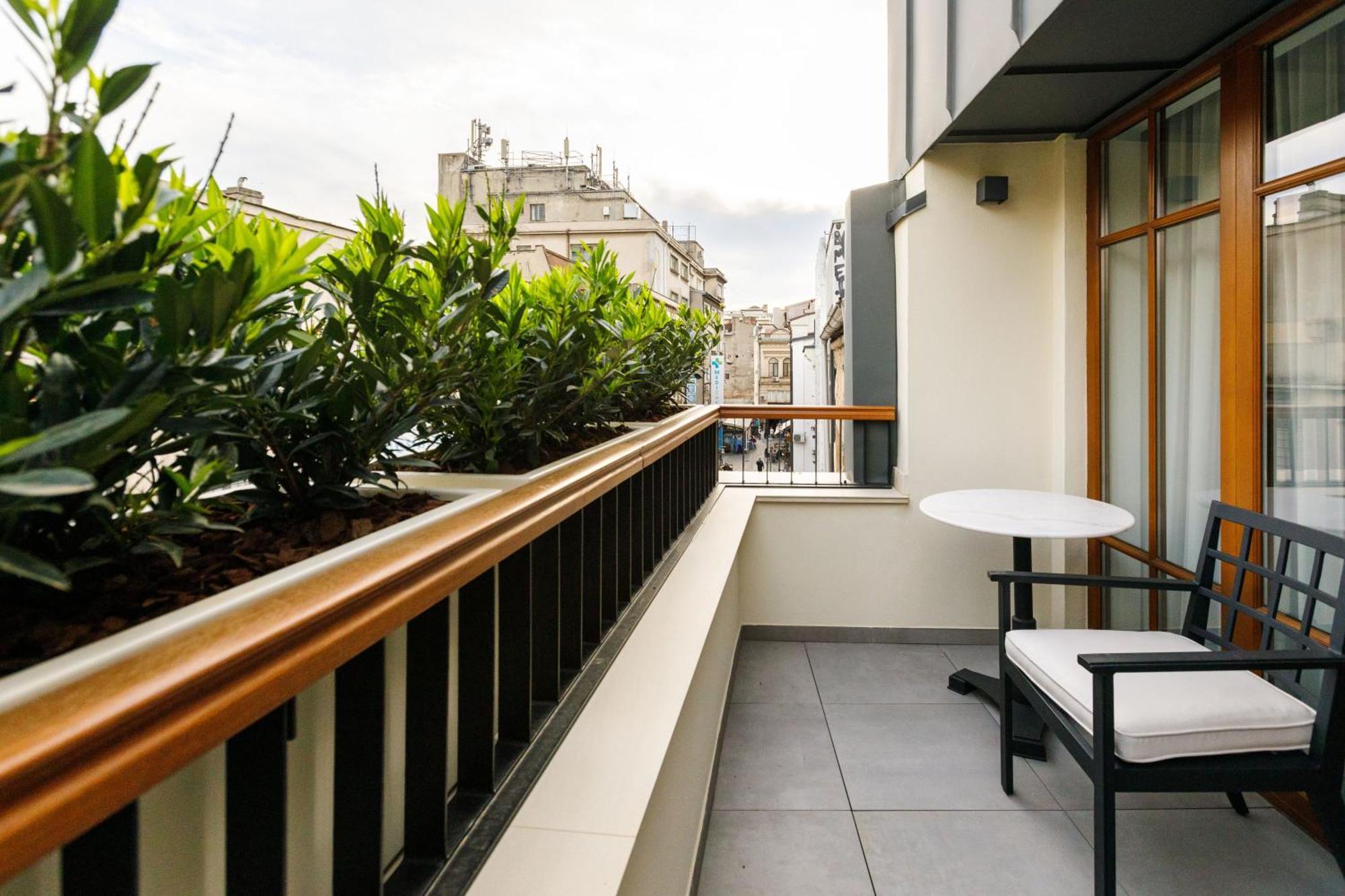 Apartment Old Town Snail Design