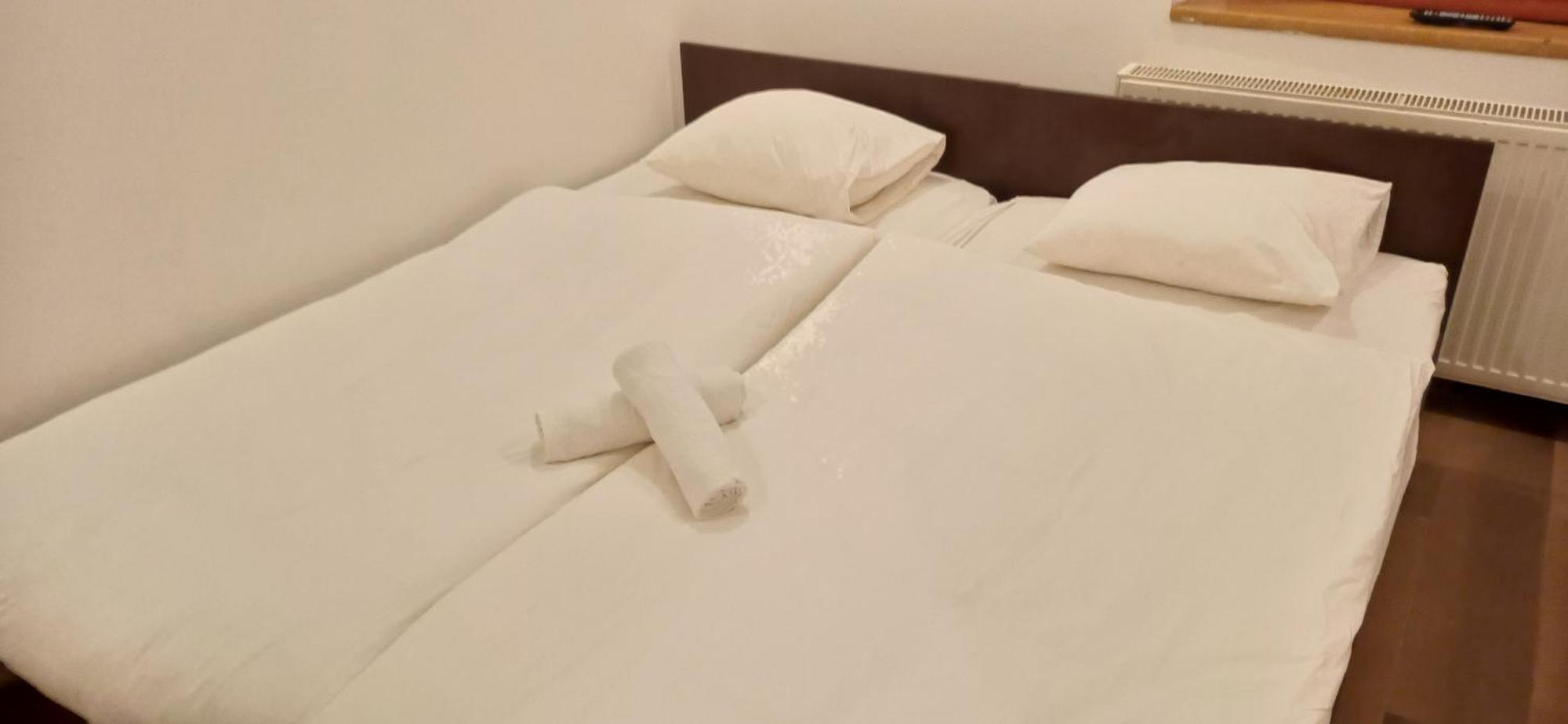 Hotel Happyrooms Piata Romana Bucharest