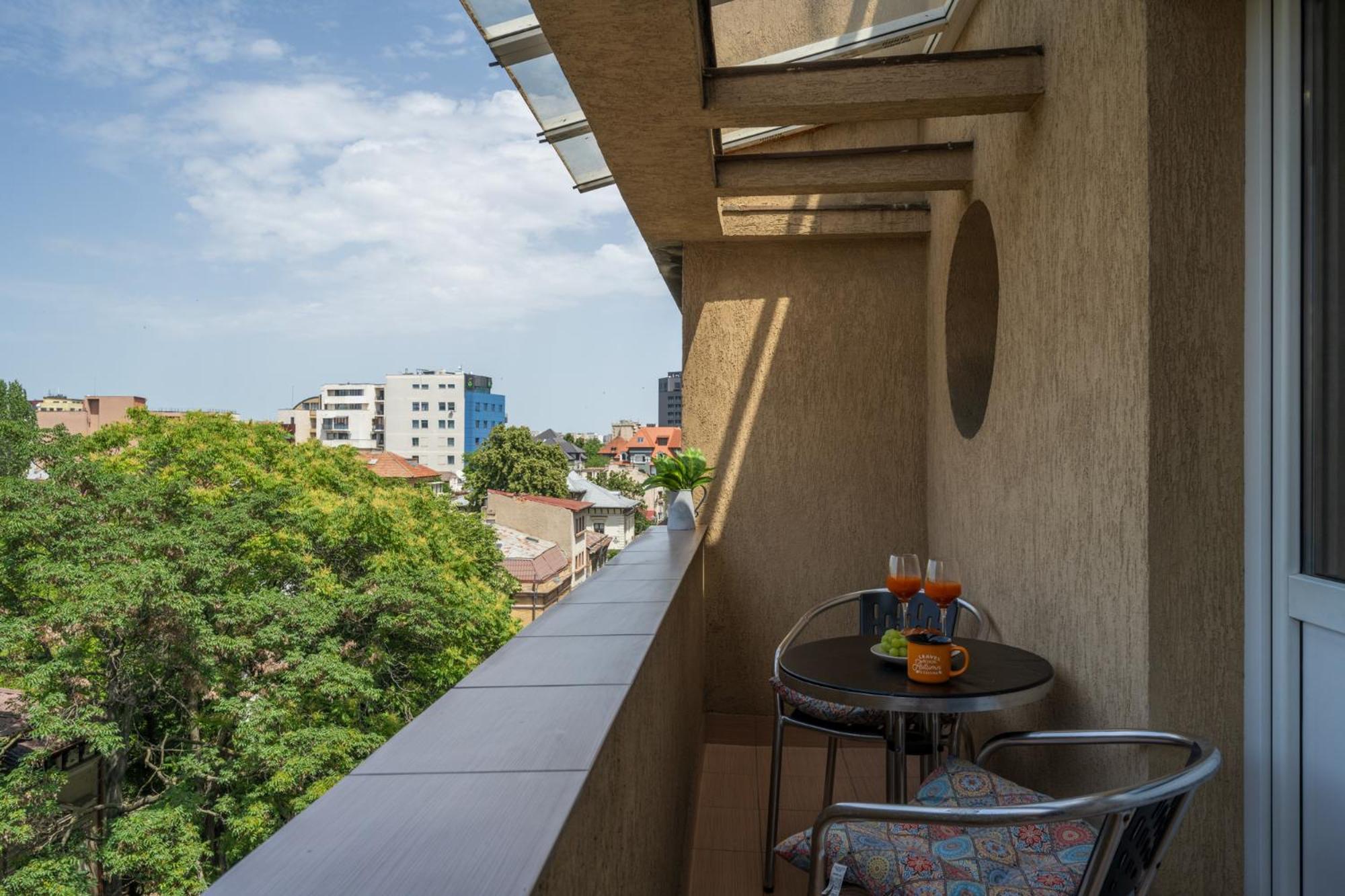 Piata Romana With Balcony Bucharest