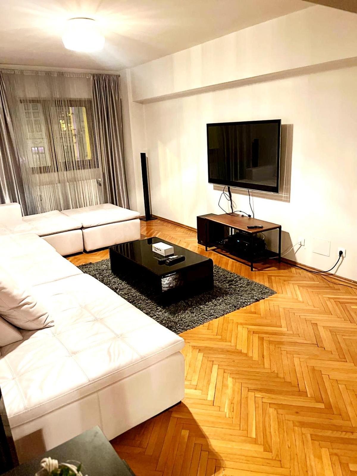 Apartamento Romana 100 Sqm Deluxe Apartament *
