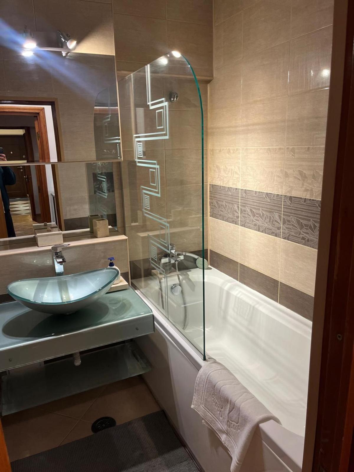 Romana 100 Sqm Deluxe Apartament Apartamento *
