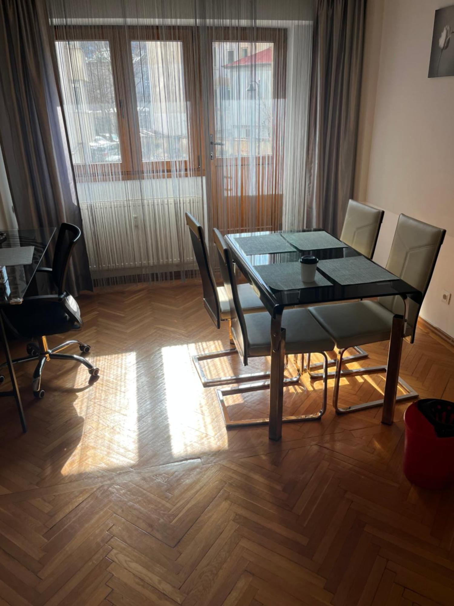 Romana 100 Sqm Deluxe Apartament Apartamento