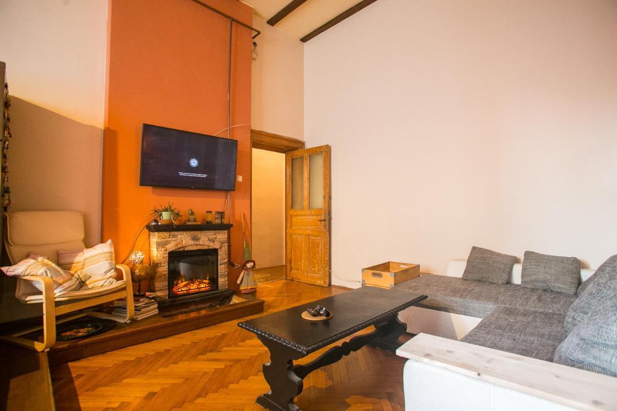 Apartment Cozy Center
