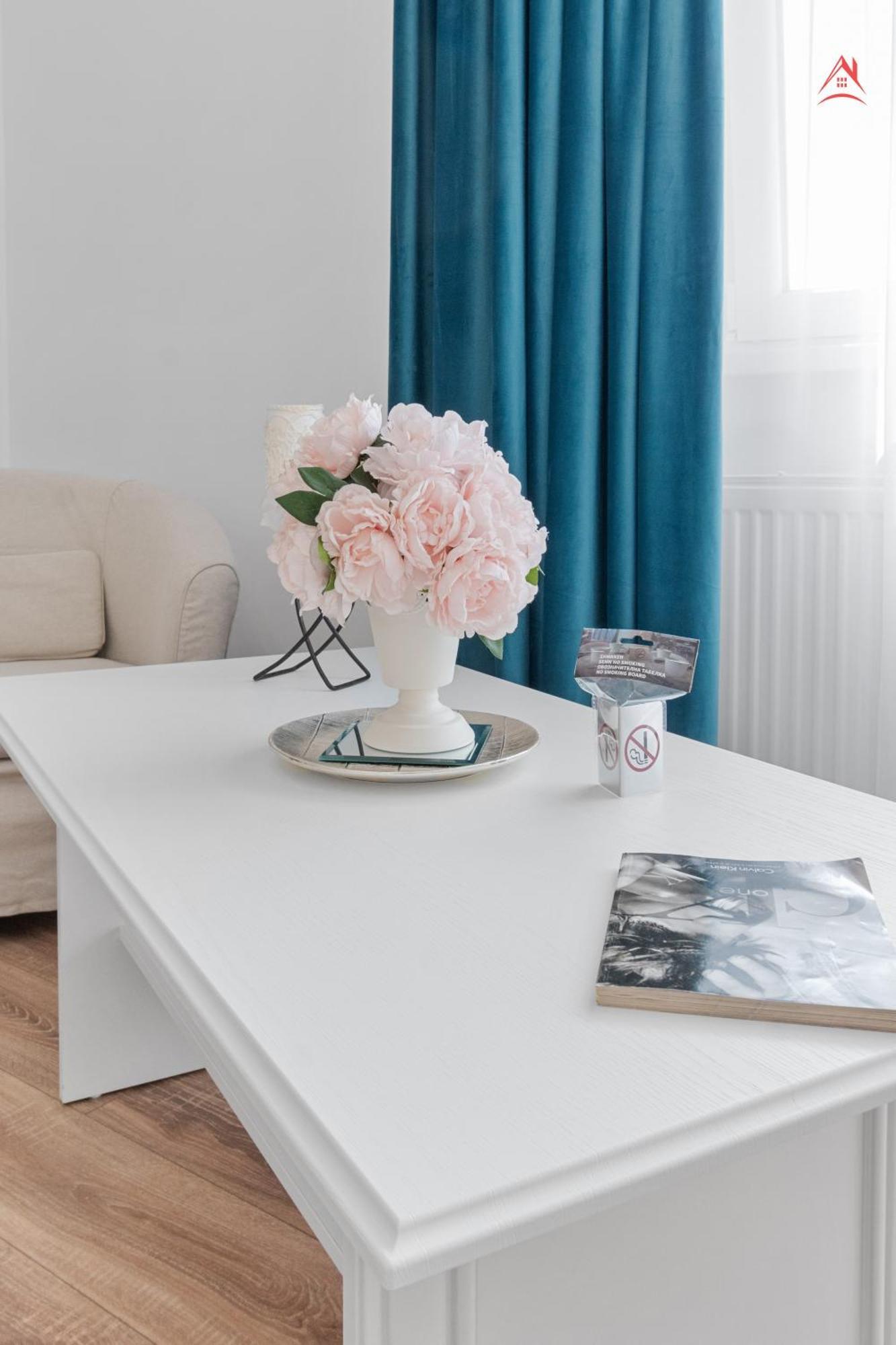 Apartment Noussa High Class With Private Parking Bucharest