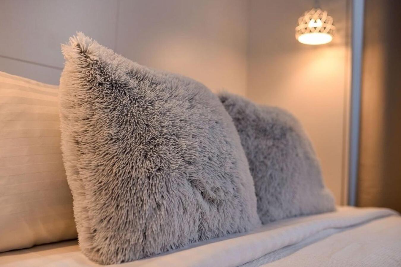 White Heaven Hideout Apartment Bucharest