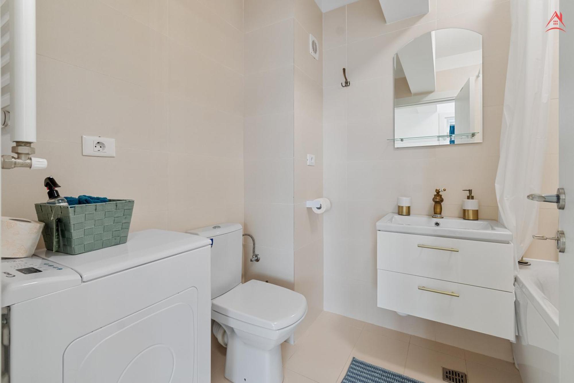 Noussa High Class With Private Parking Apartment