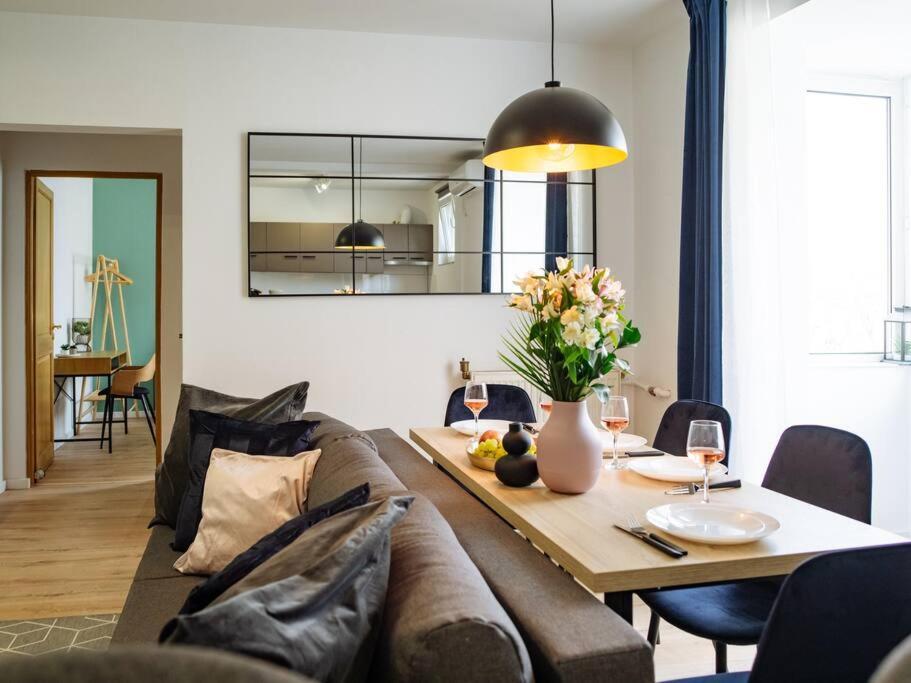 Angel - Old Town Centre Apartament Bucureşti