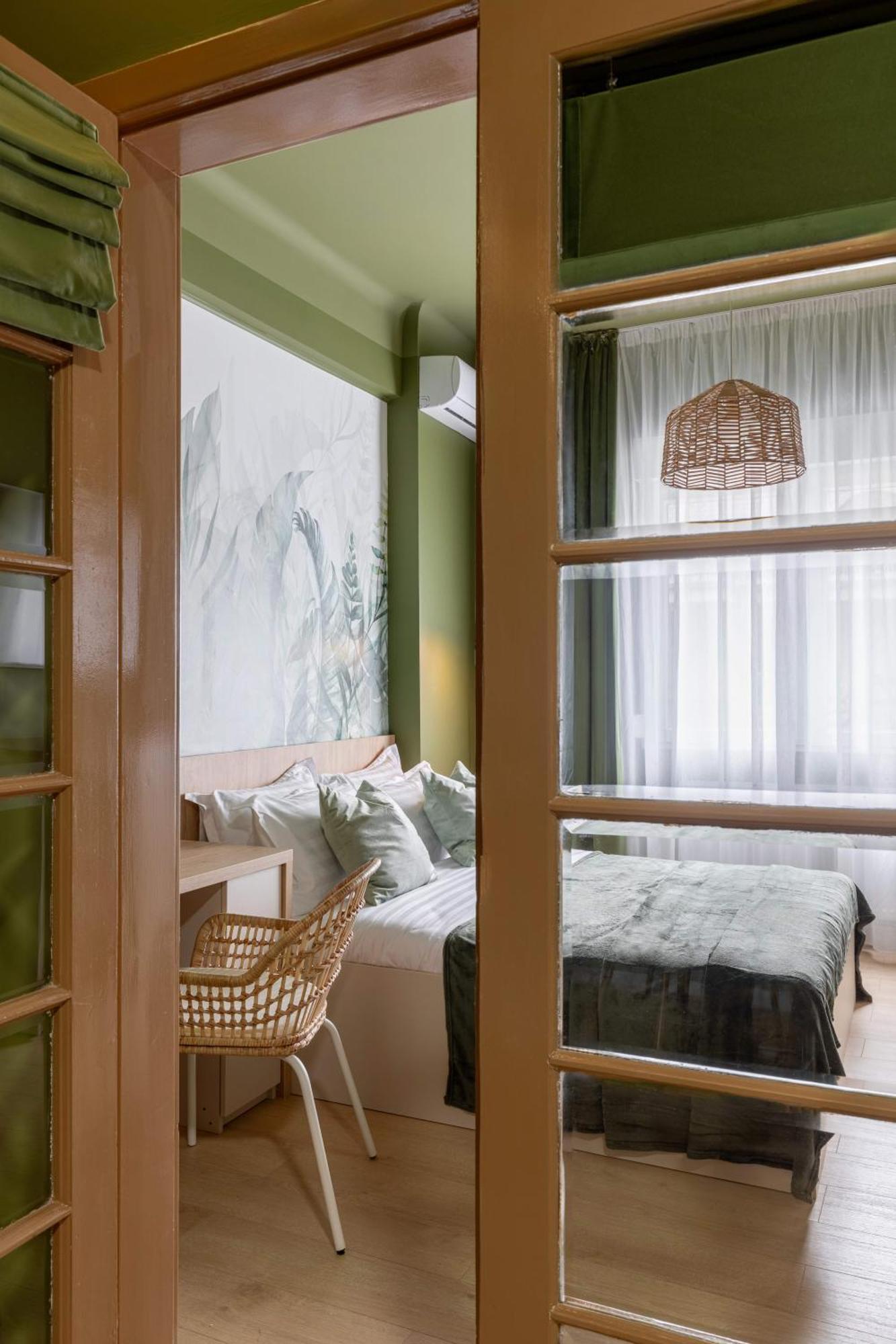 Cismigiu Park - Gorgeous 1br Sanctuary *