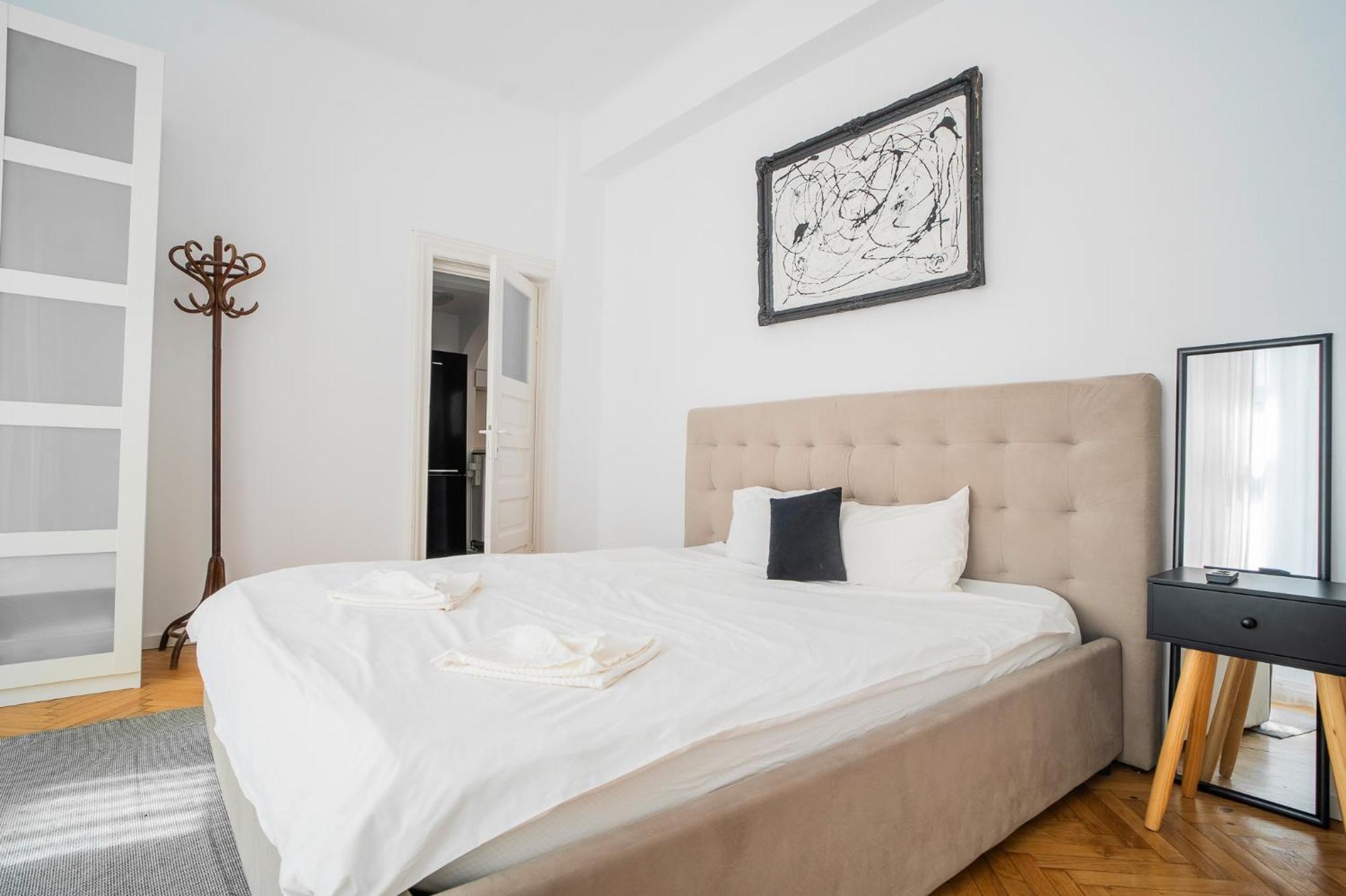 Bright Heart Of Unirii Apartamento