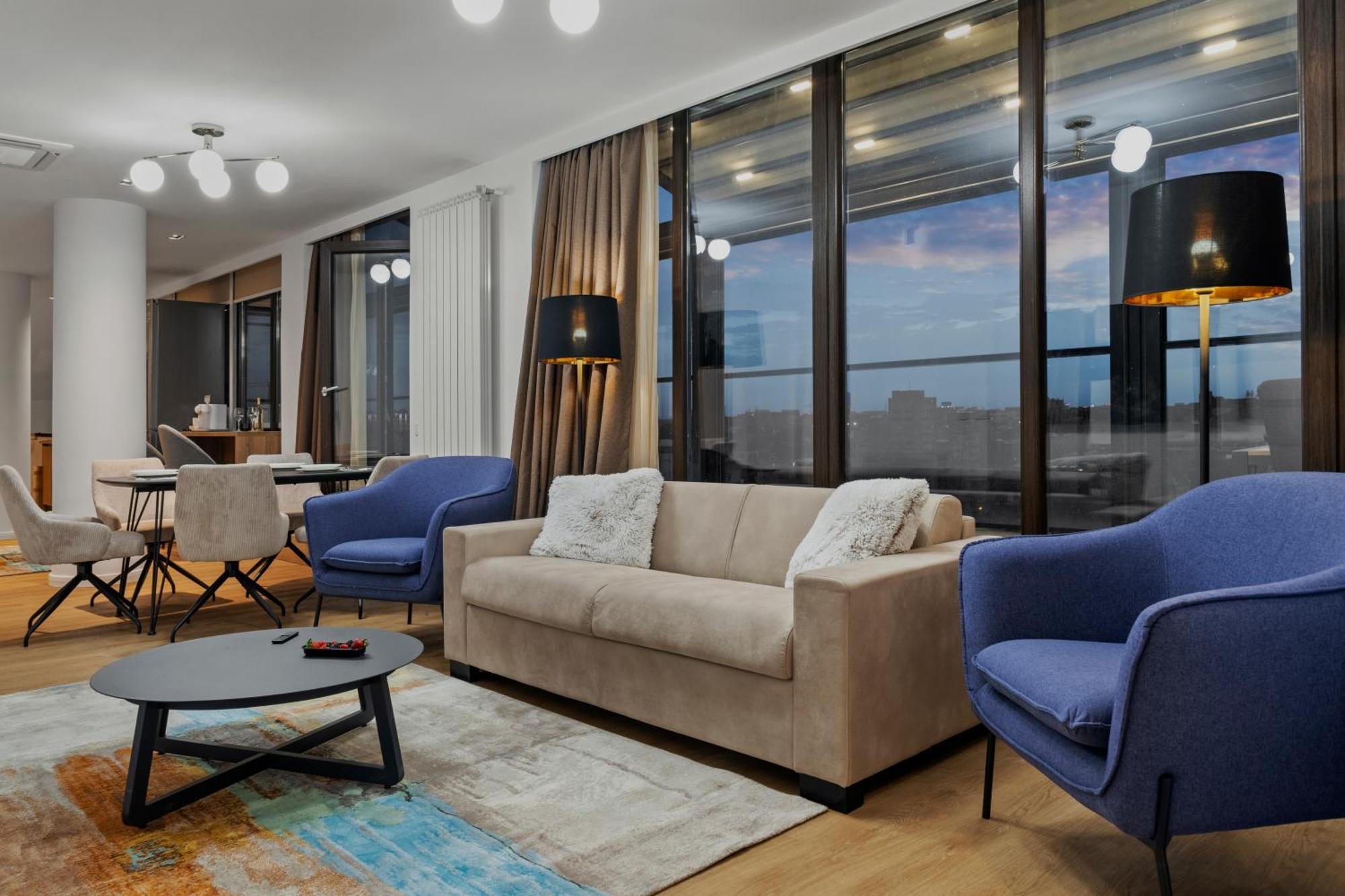 Apartment Crown Penthouse - Luxurious, & Vista Bucharest
