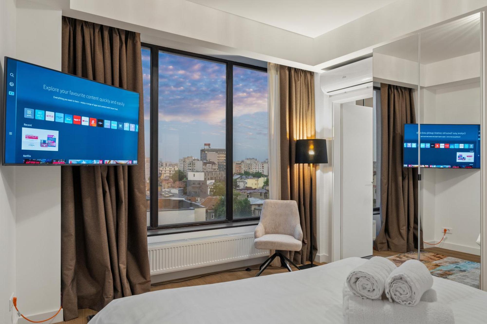 Crown Penthouse - Luxurious, & Vista Apartment *
