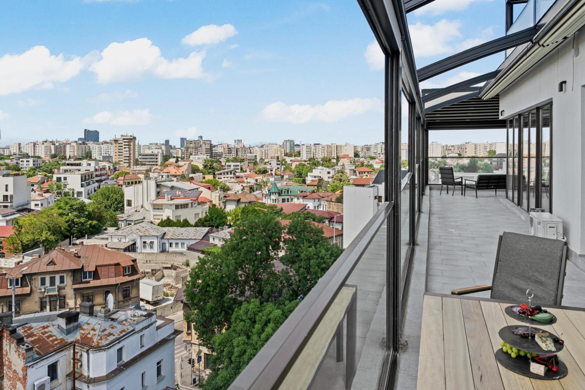 Crown Penthouse - Luxurious, & Vista Bucharest