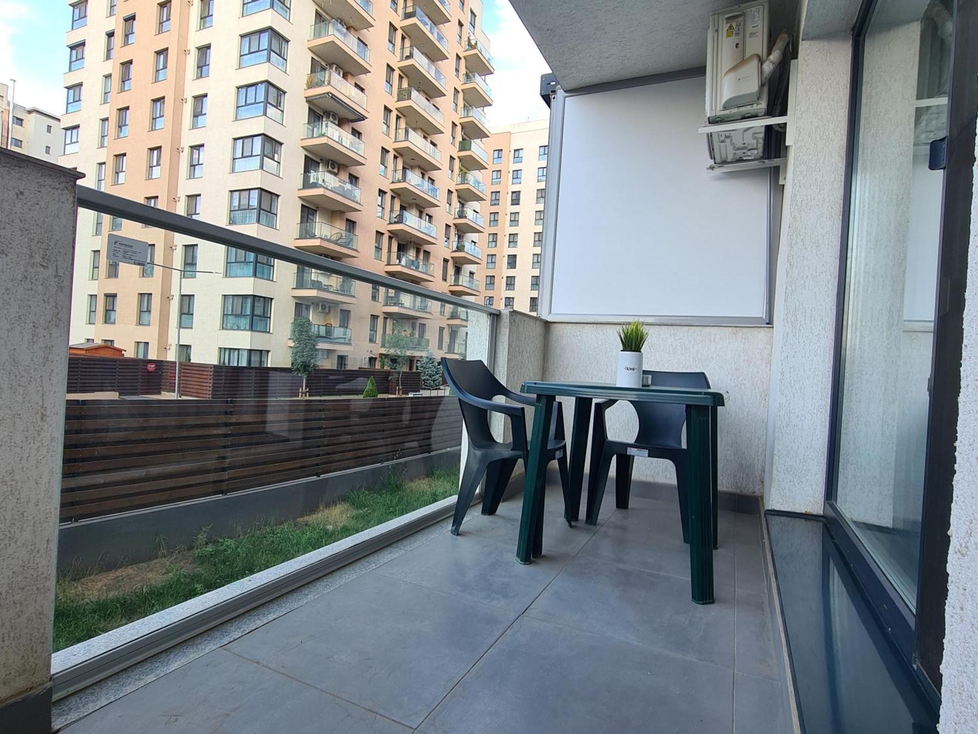 Bridge 113 - Studio Apartment With Free Parking & Flexible Check-In, Sector 6 Bucharest