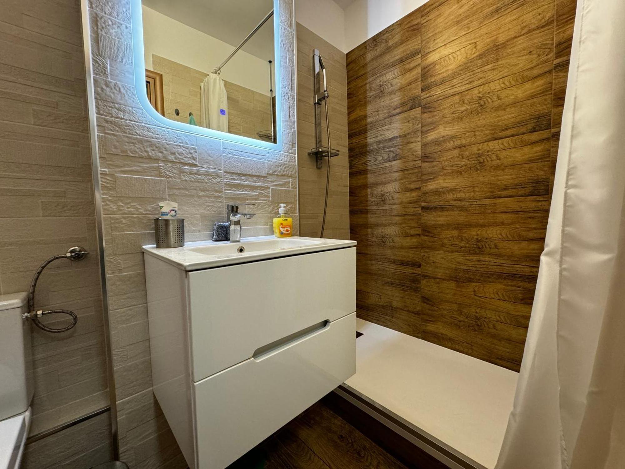 Cozy North View By Chr Luxury Propery