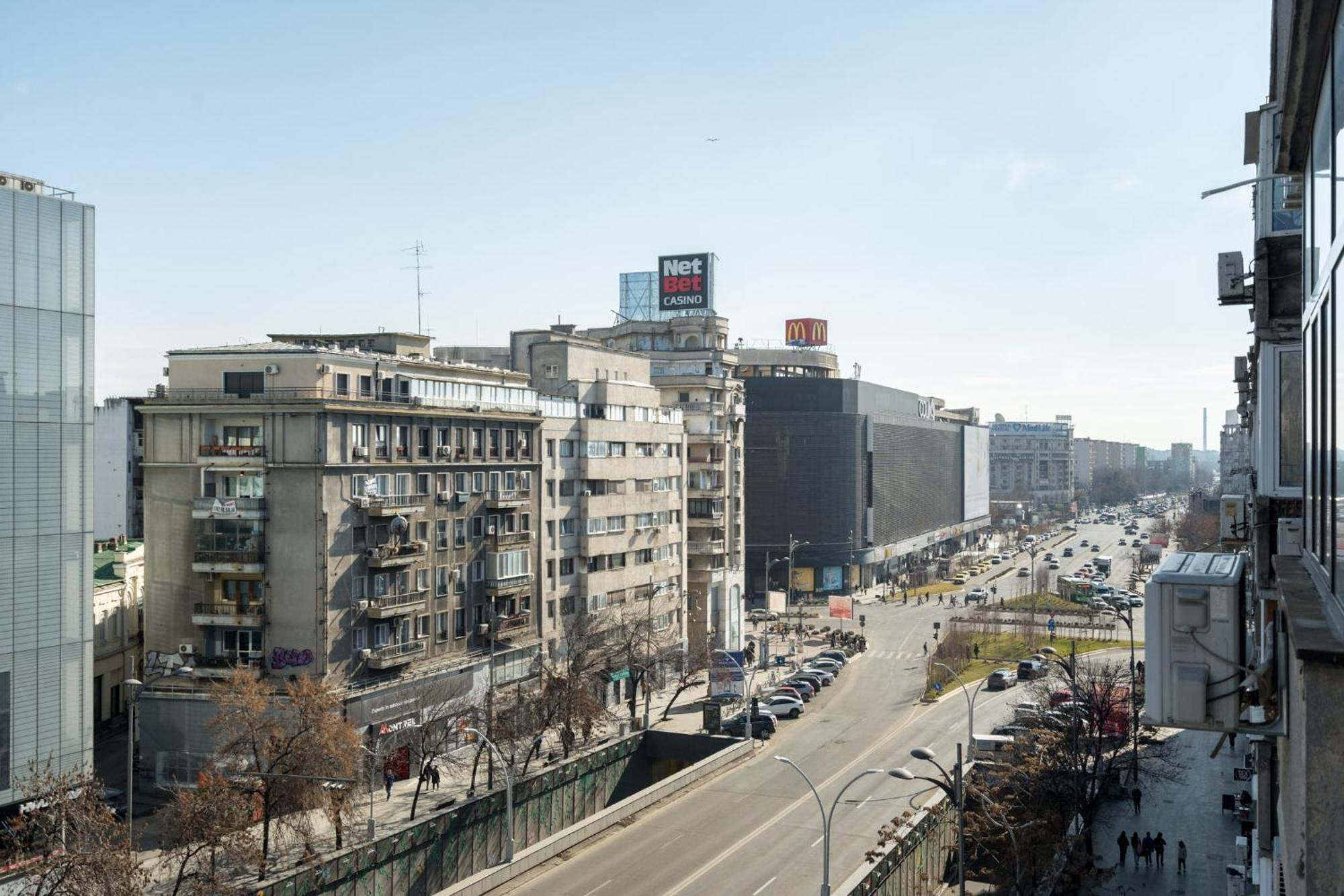 Aesthetic * Bucureşti