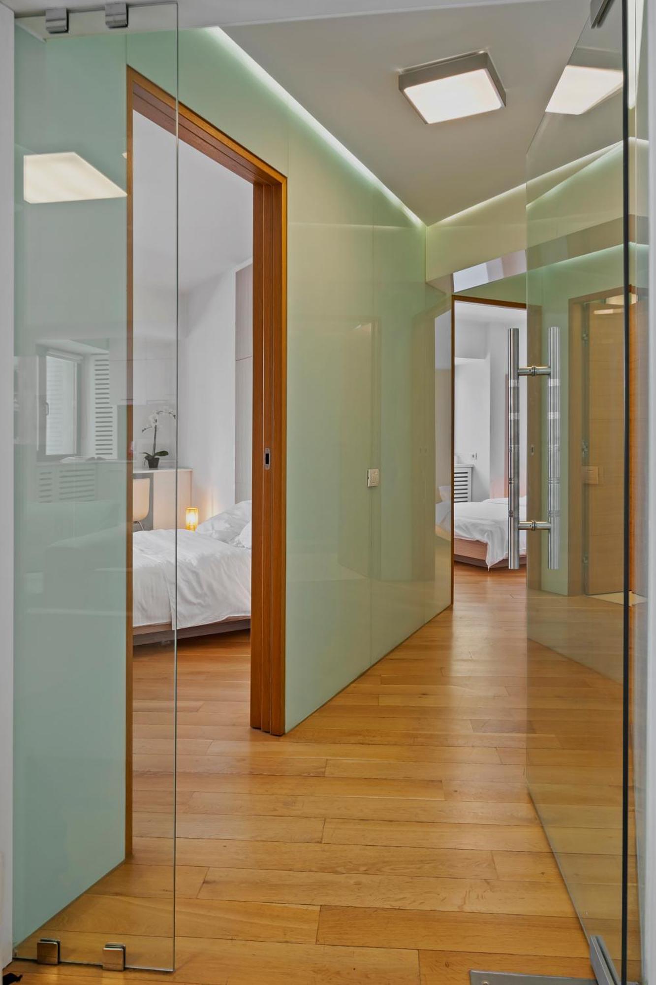Edes Perfect Location & Modern Apartment Bucharest