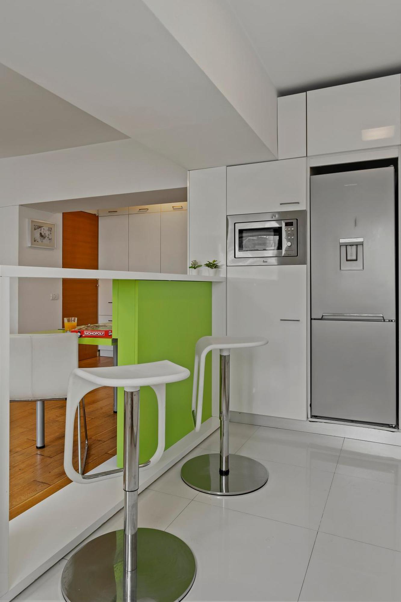 Edes Perfect Location & Modern Apartment Bucharest
