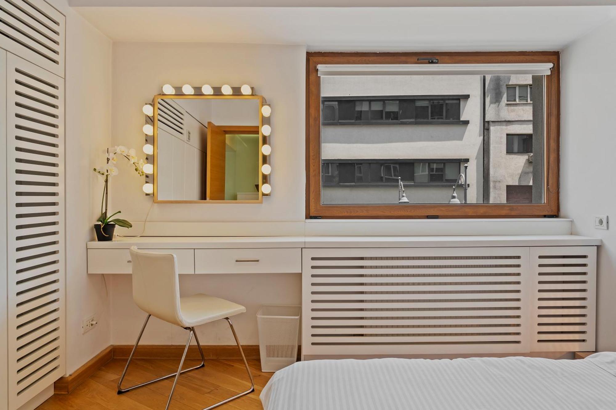 Edes Perfect Location & Modern Apartment Bucharest