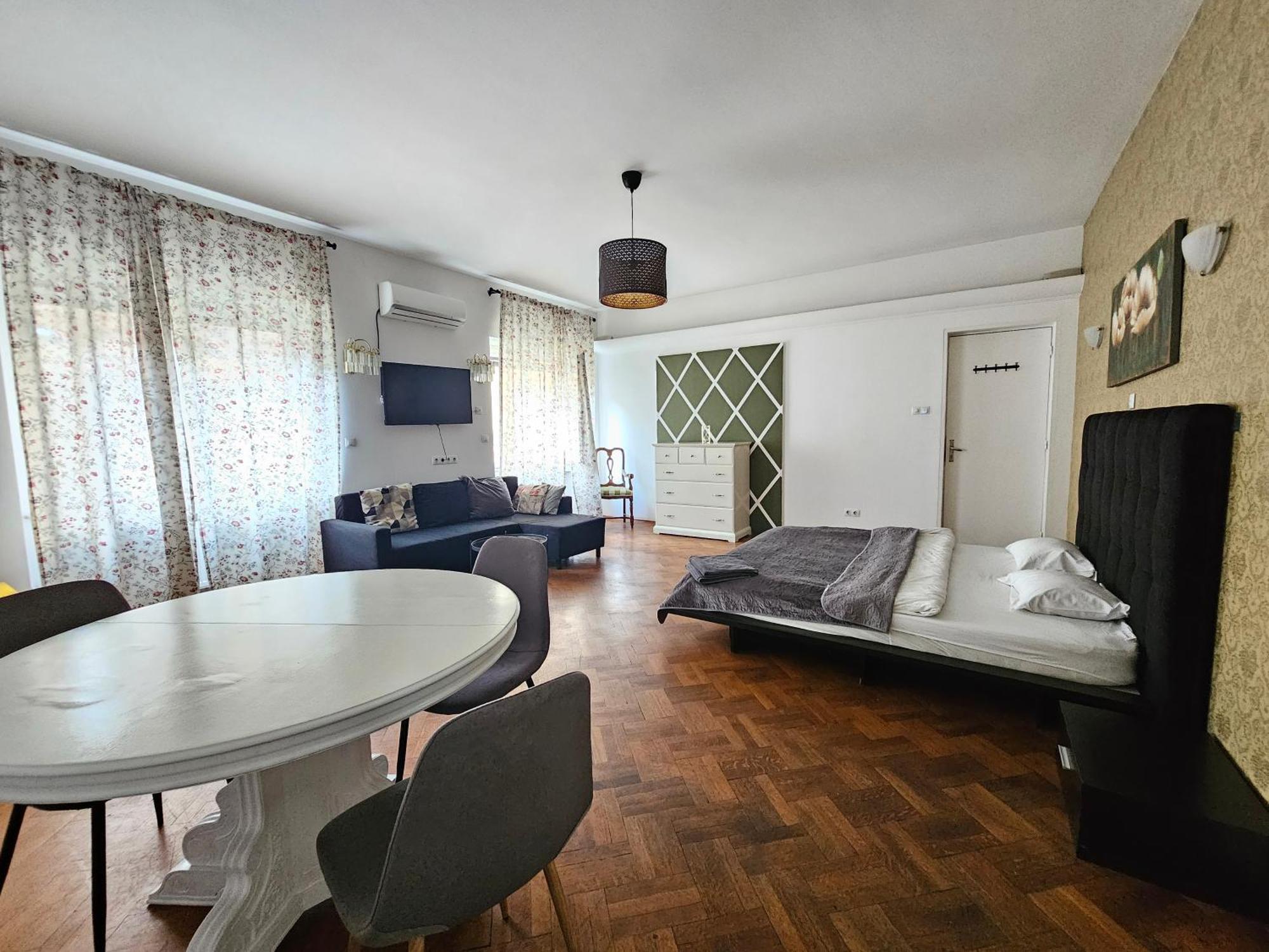 Apartment Nicolae Tonitza Street 4bedroom Bucharest
