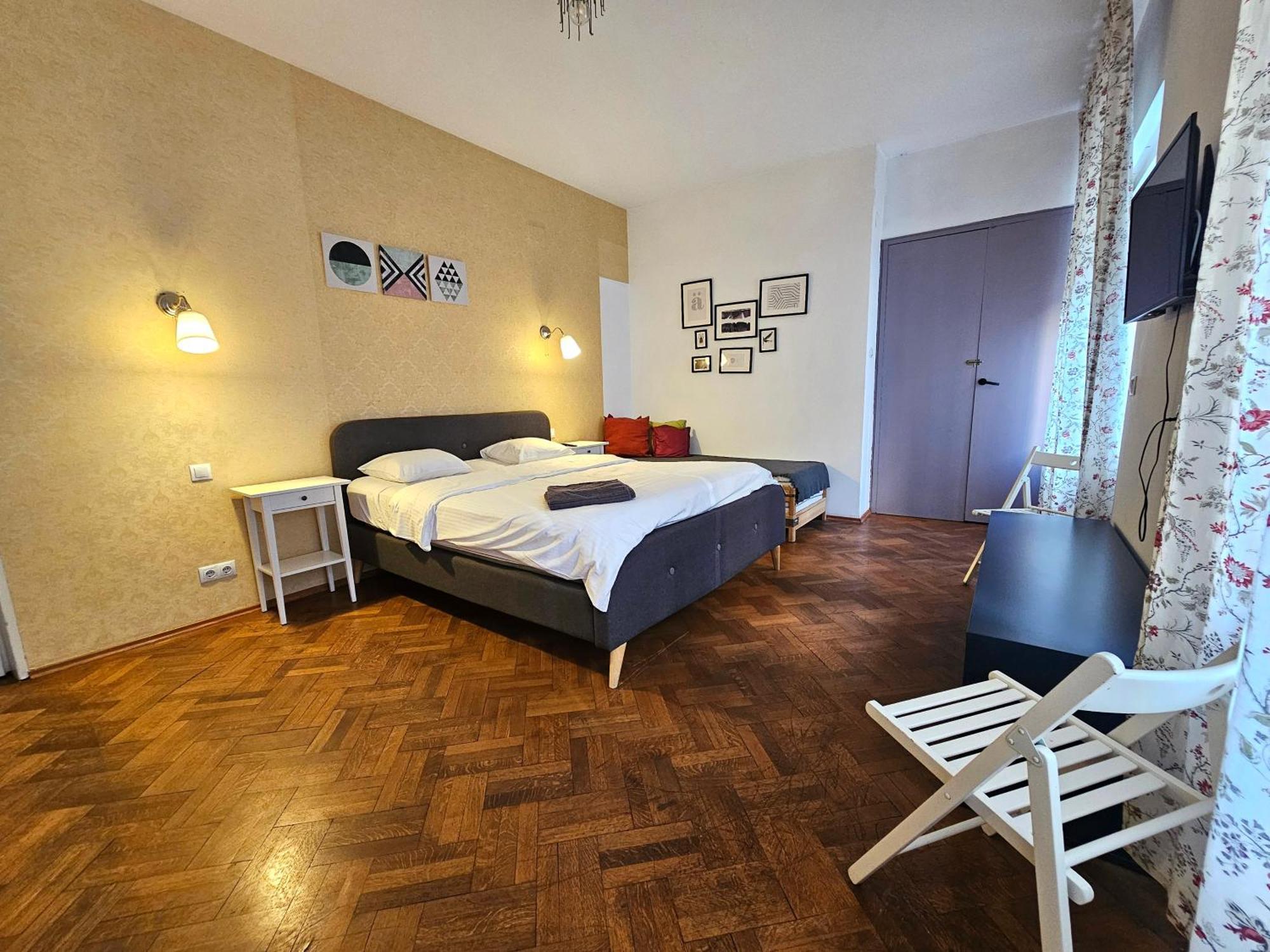 Nicolae Tonitza Street 4bedroom Apartment *