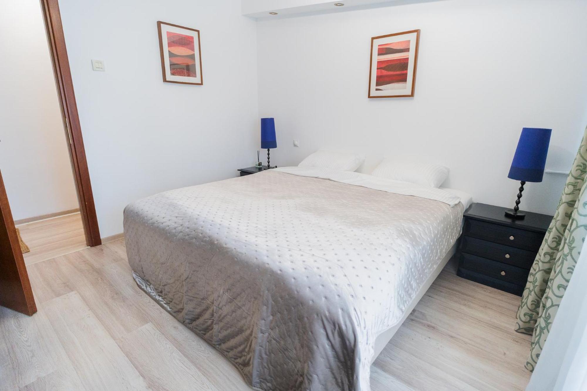 Apartment Spacious Near City Center Bucharest