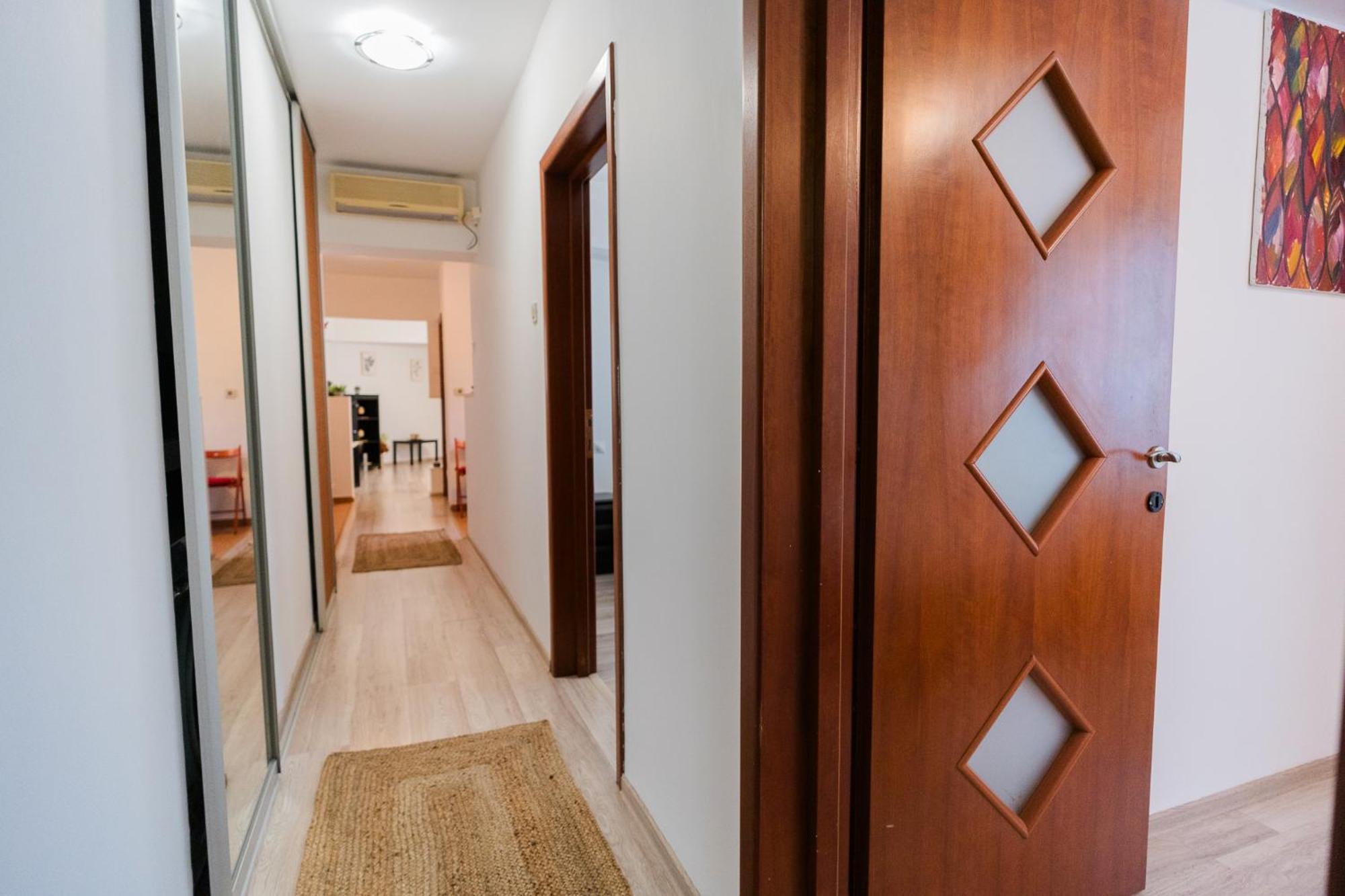Spacious Near City Center