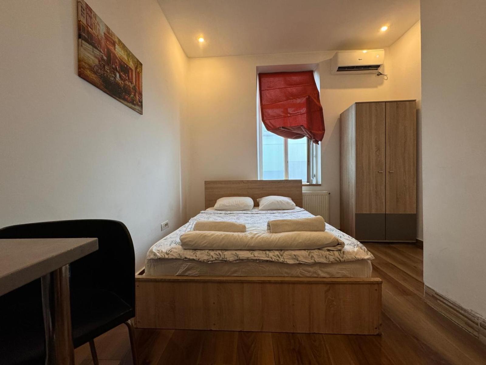 Happyrooms Piata Romana 3*