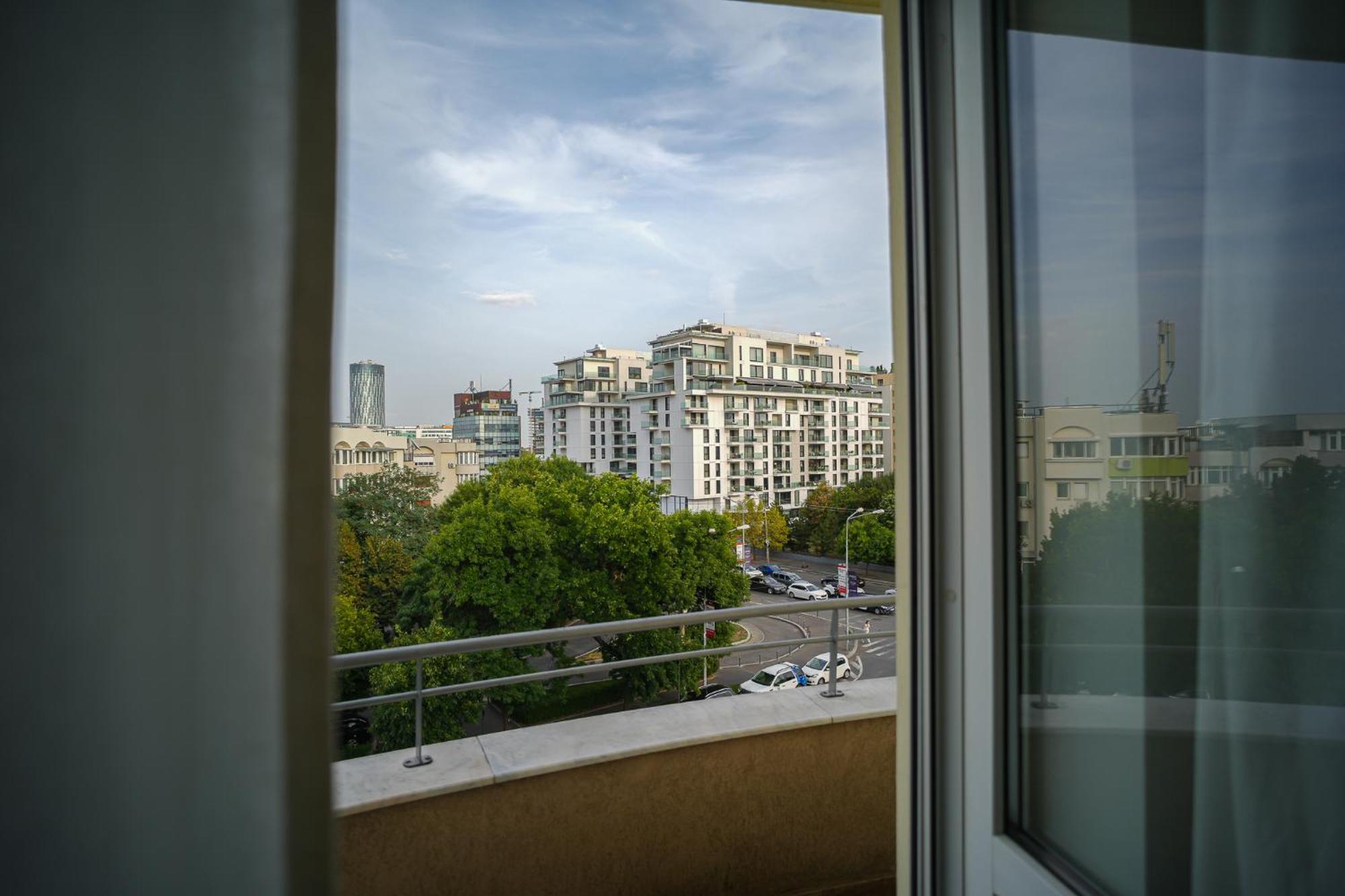 Penthouse With Huge Rooftop Terrace & View Apartament