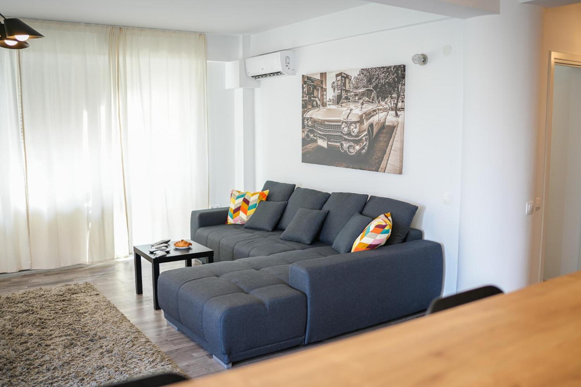 Apartment Penthouse With Huge Rooftop Terrace & View