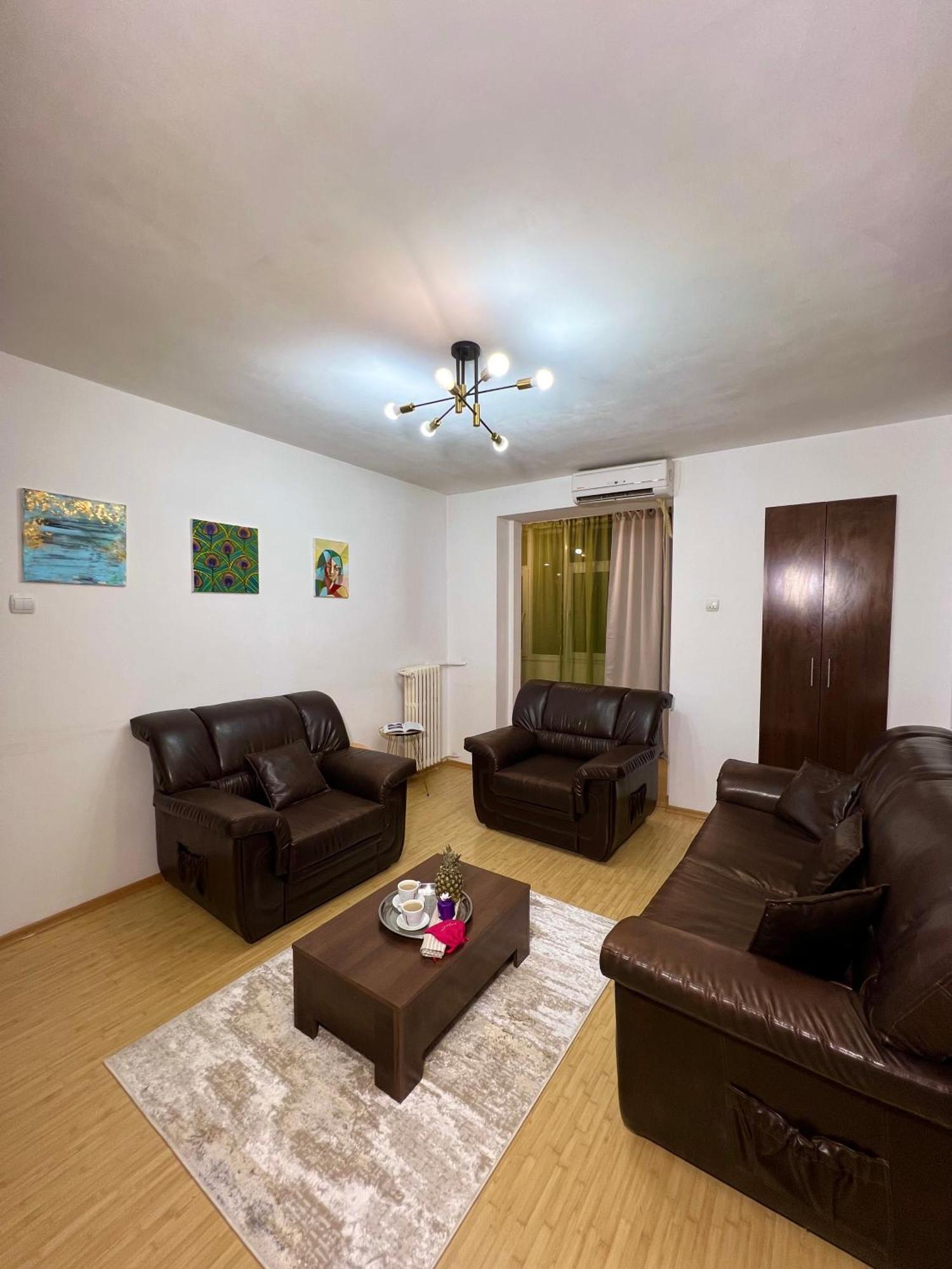 Apartment Kiwi Apart-hotel 1br Wi-fi Free - Close To Old Town - Cozy Location - Shorter Or Longer - R&m Boutique