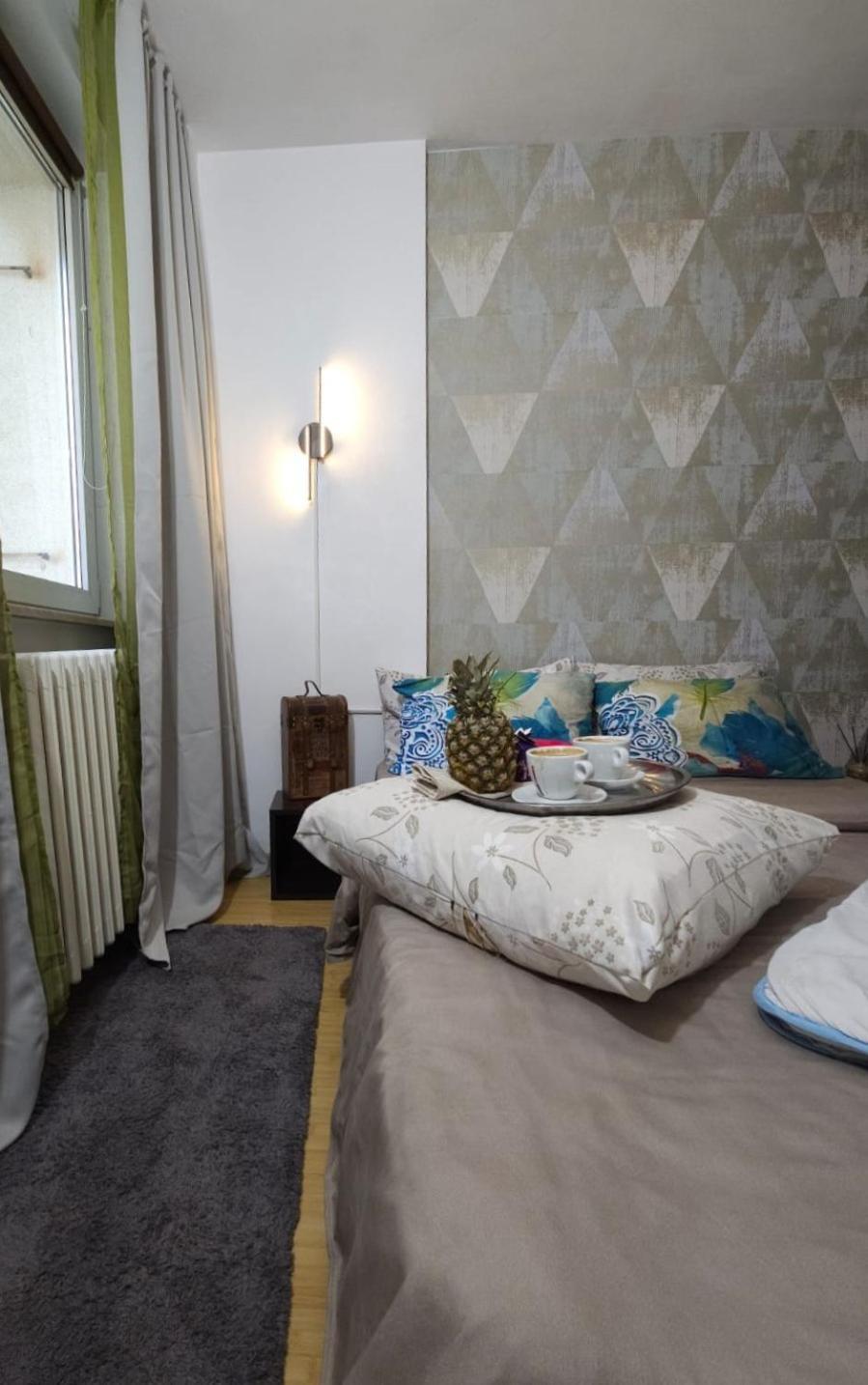 Kiwi Apart-hotel 1br Wi-fi Free - Close To Old Town - Cozy Location - Shorter Or Longer - R&m Boutique Apartment