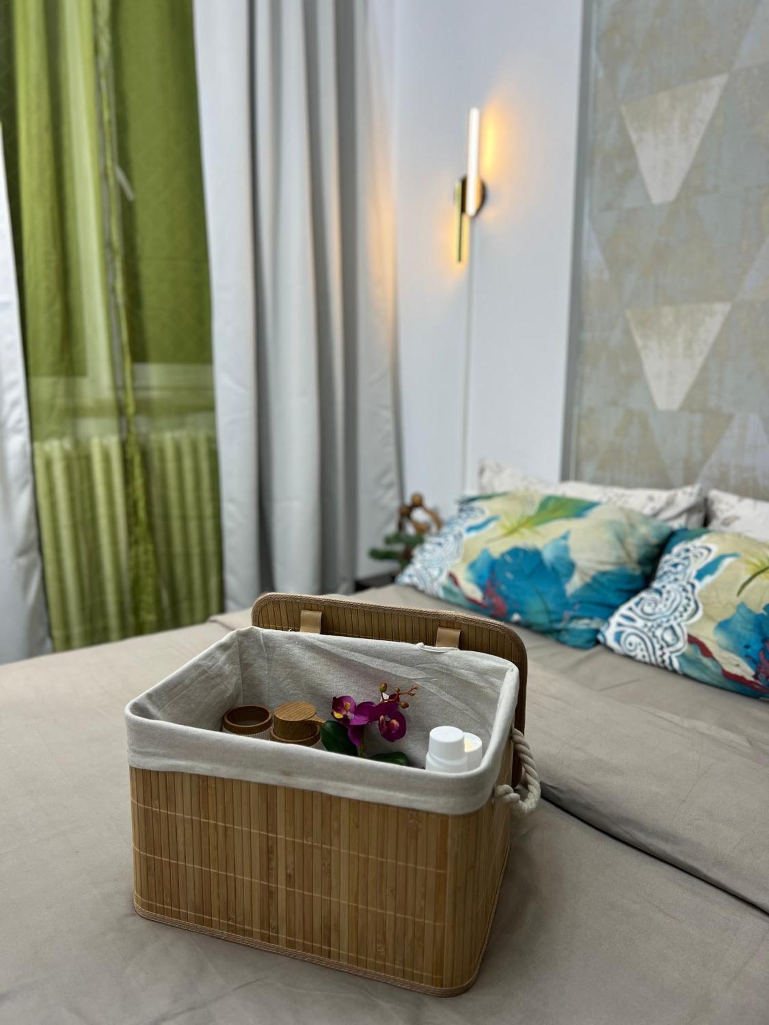 Kiwi Apart-hotel 1br Wi-fi Free - Close To Old Town - Cozy Location - Shorter Or Longer - R&m Boutique * Bucharest