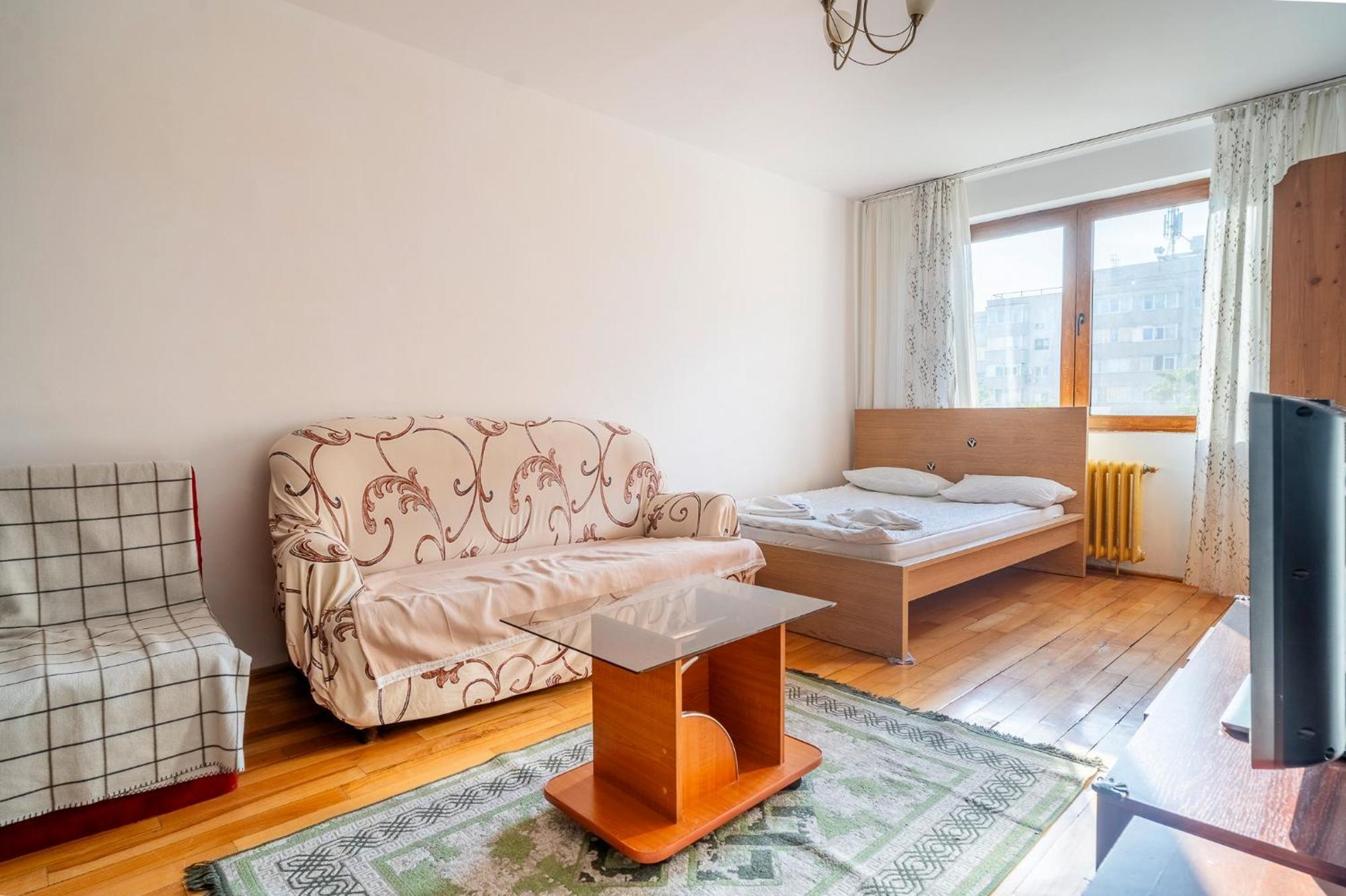 Rustic & Spacious 3br * Bucharest
