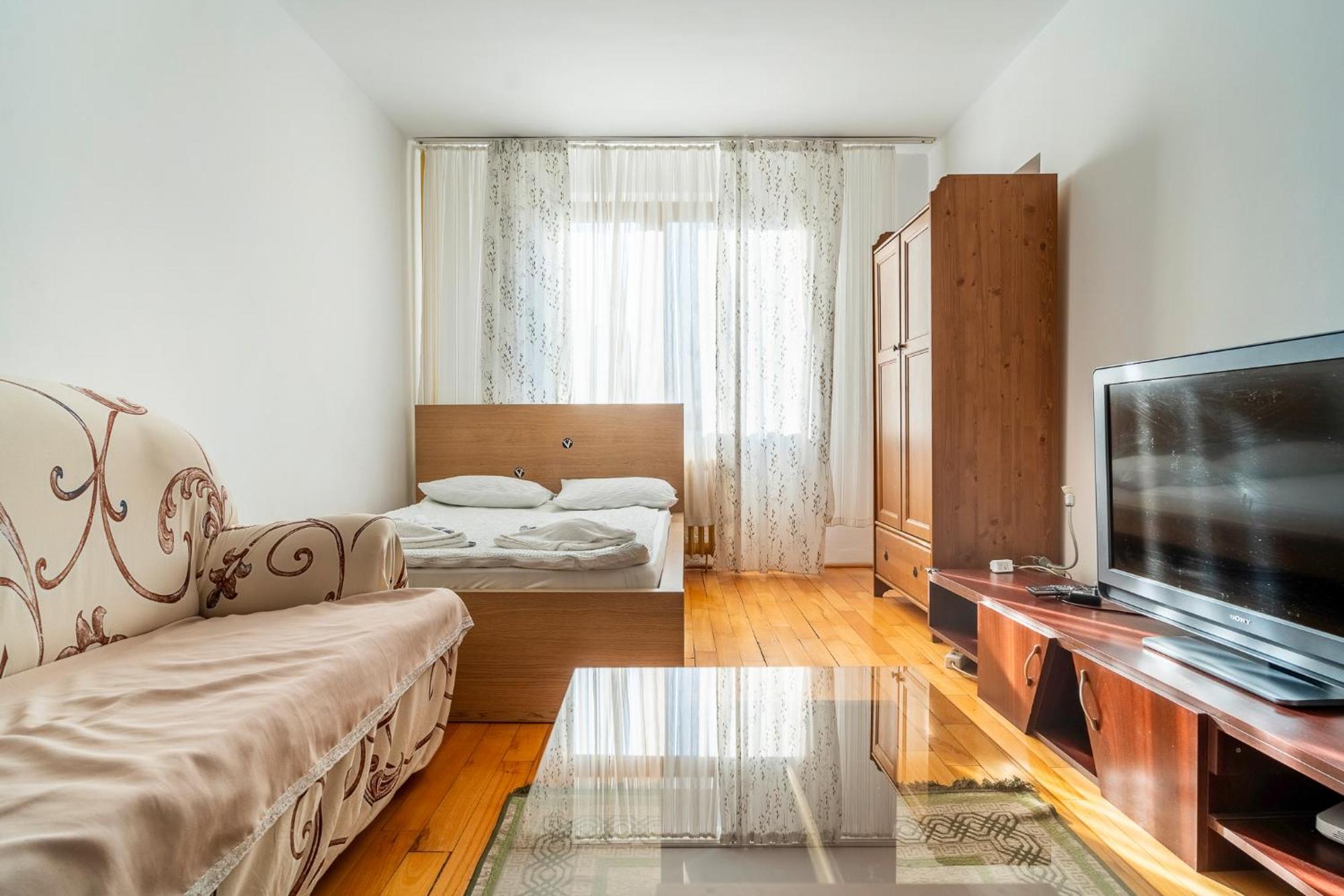 Rustic & Spacious 3br *