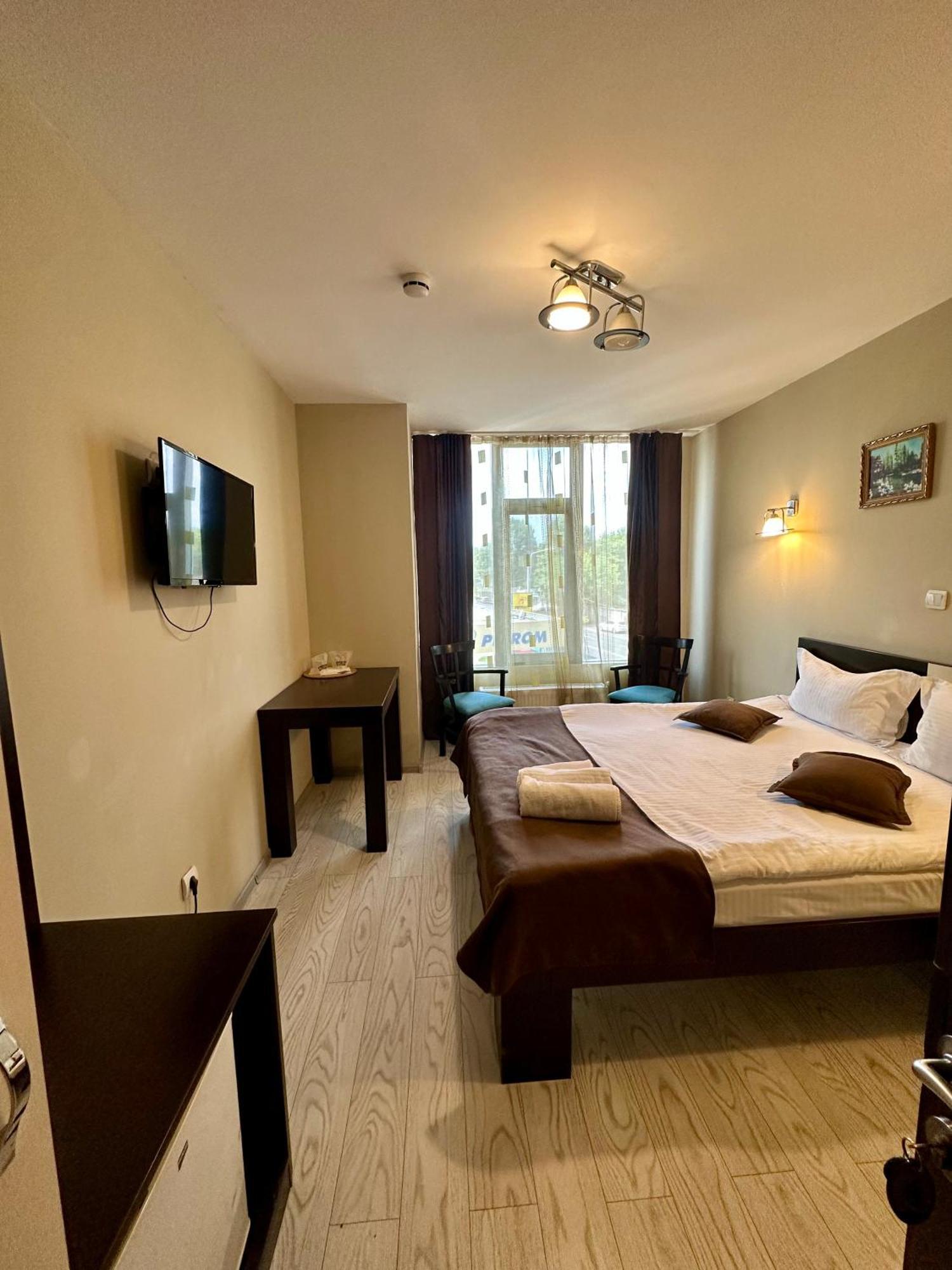Hotel Lion's Bucharest