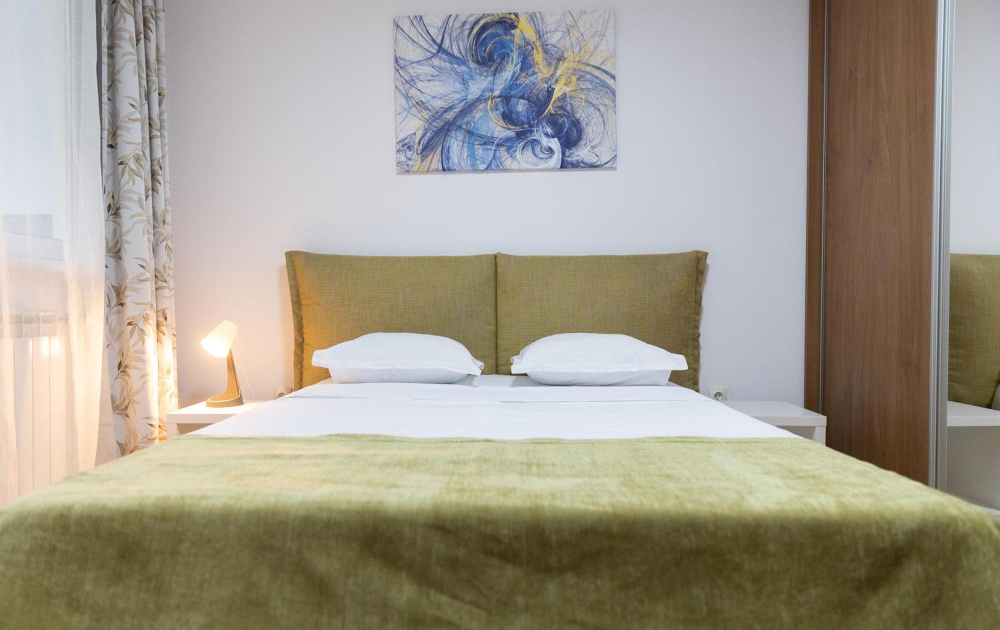 Old Town Oasis - Secured Parking Nearby - Self Check In - Metro Station At 1min Apartamento *