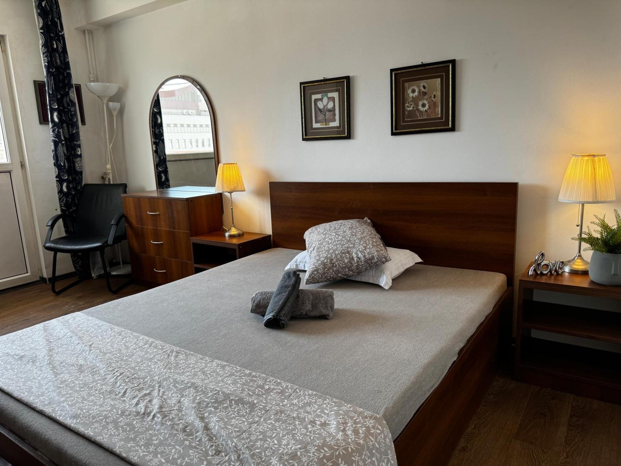 Palace Of Parliament 3 By Chr Luxury Property Bucureşti