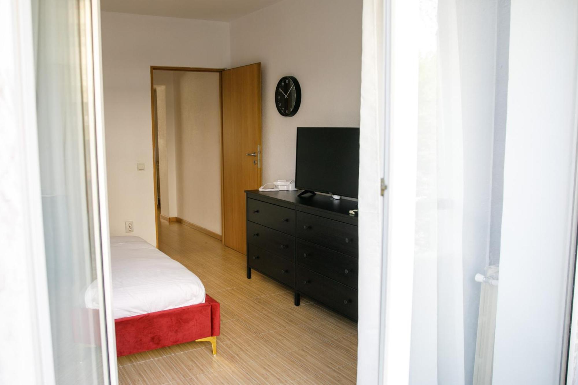 Color Corneliu Coposu No3 Apartment Bucharest