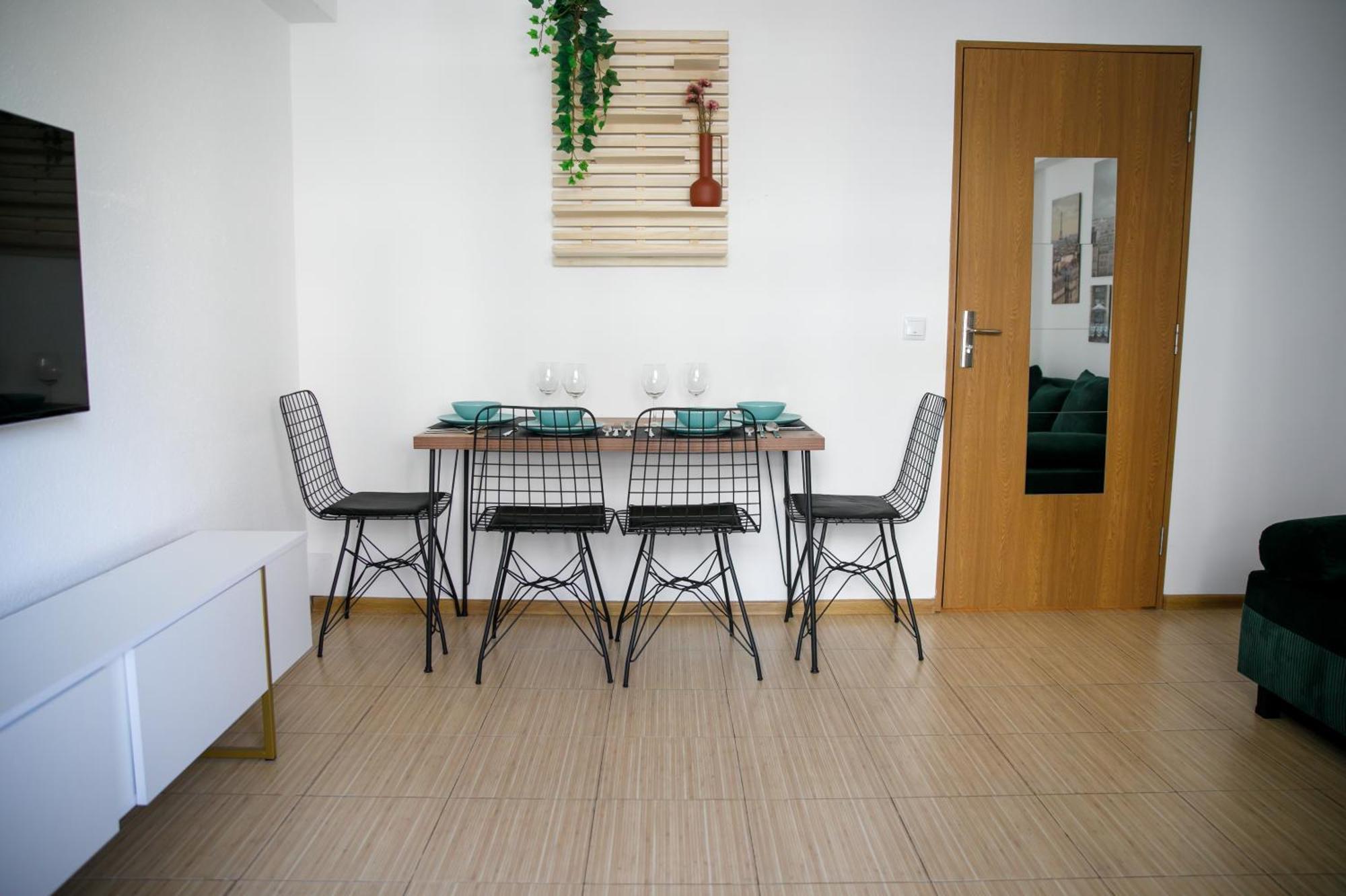 Apartment Color Corneliu Coposu No3